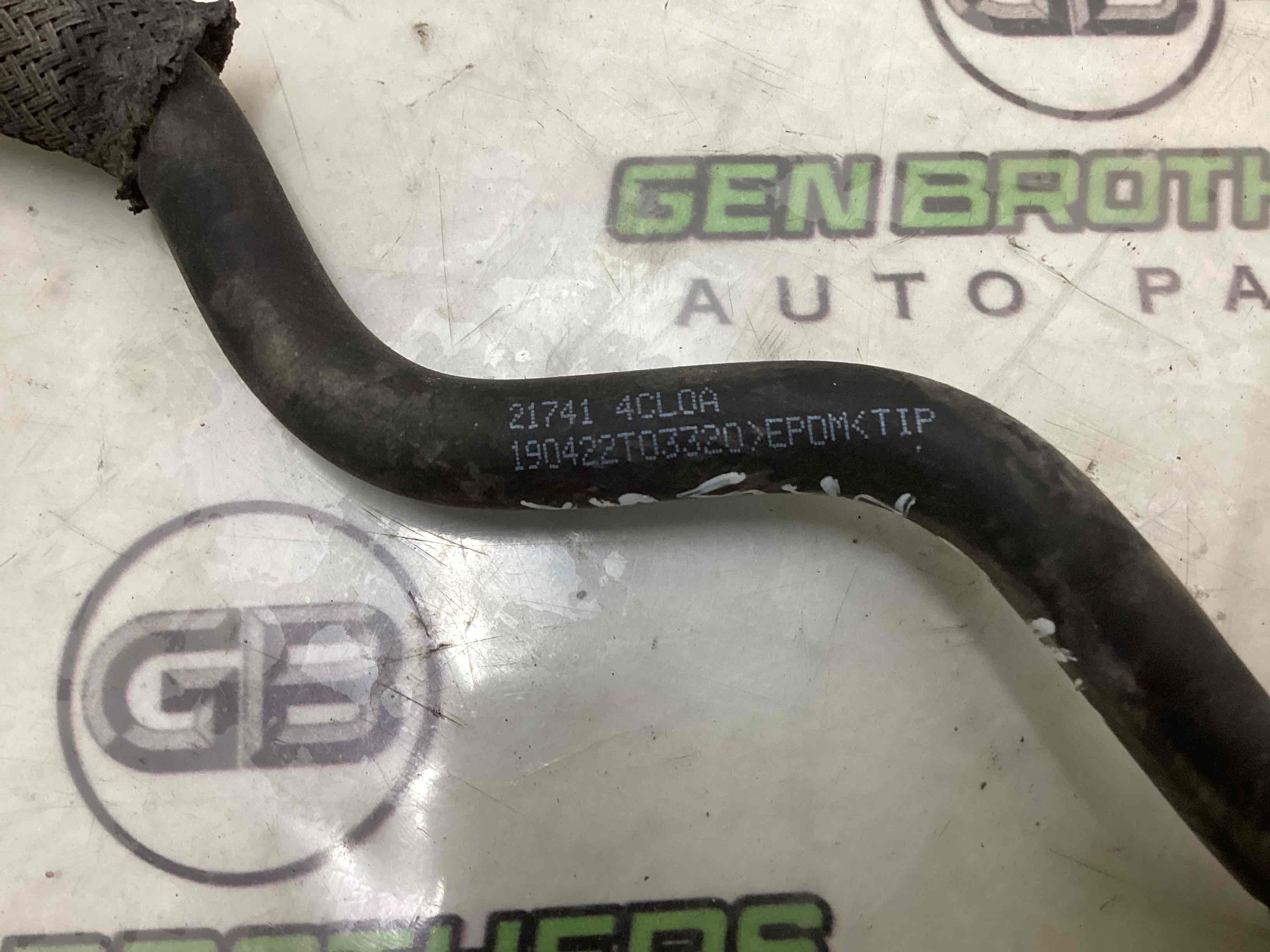 Патрубок трубопровід, шланг