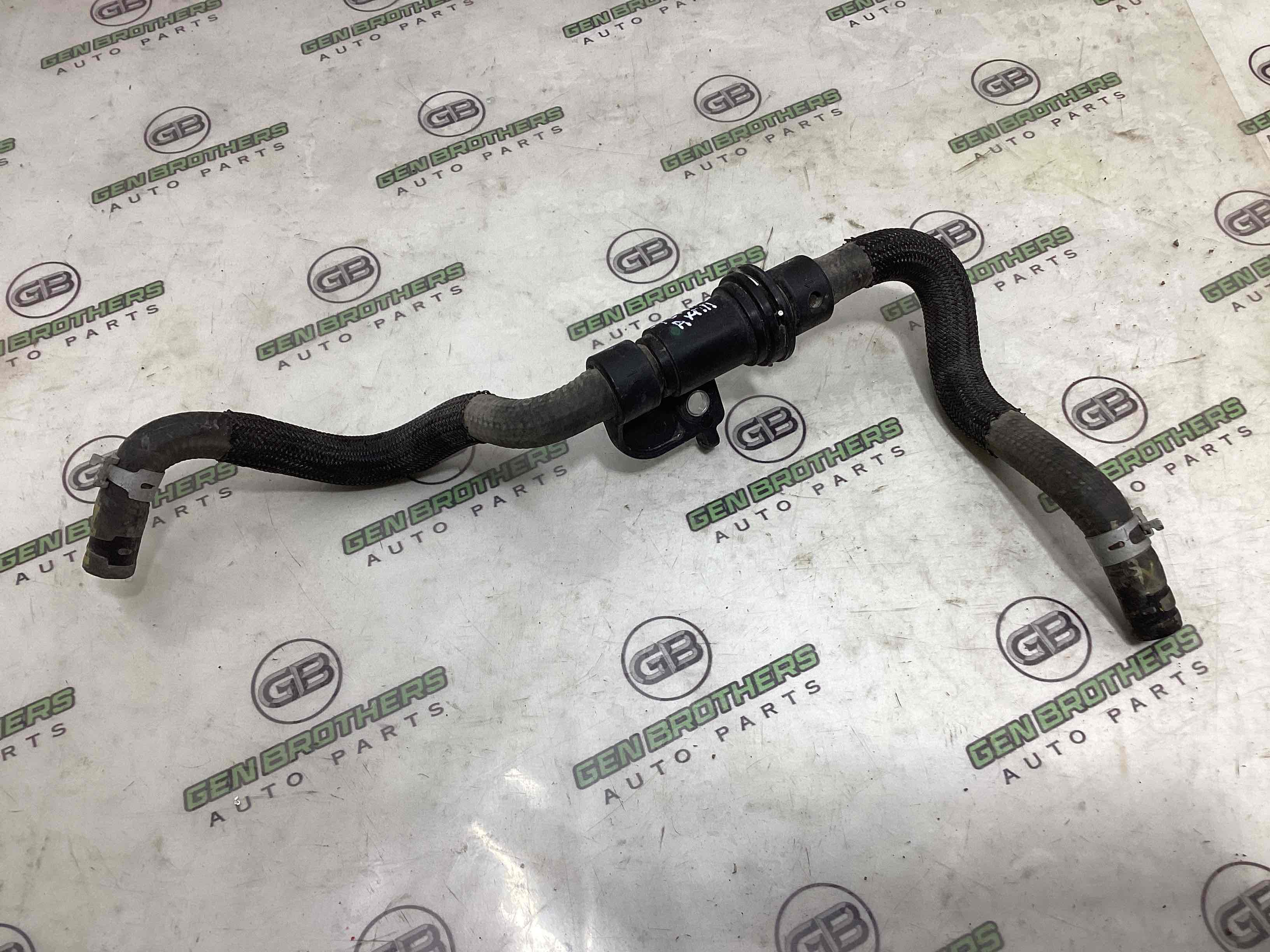 Патрубок трубопровід, шланг