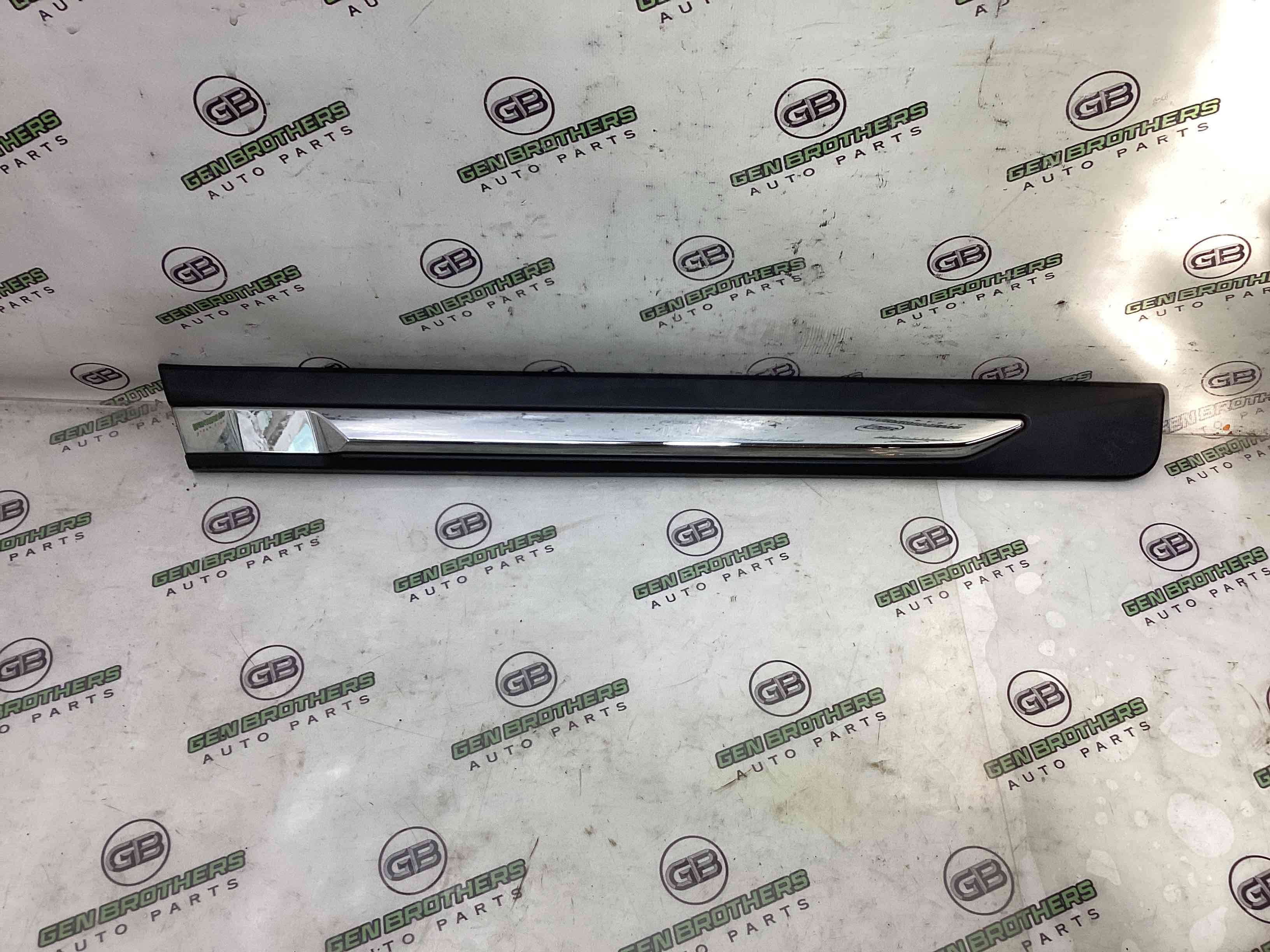 Молдинг двері задньої лівої