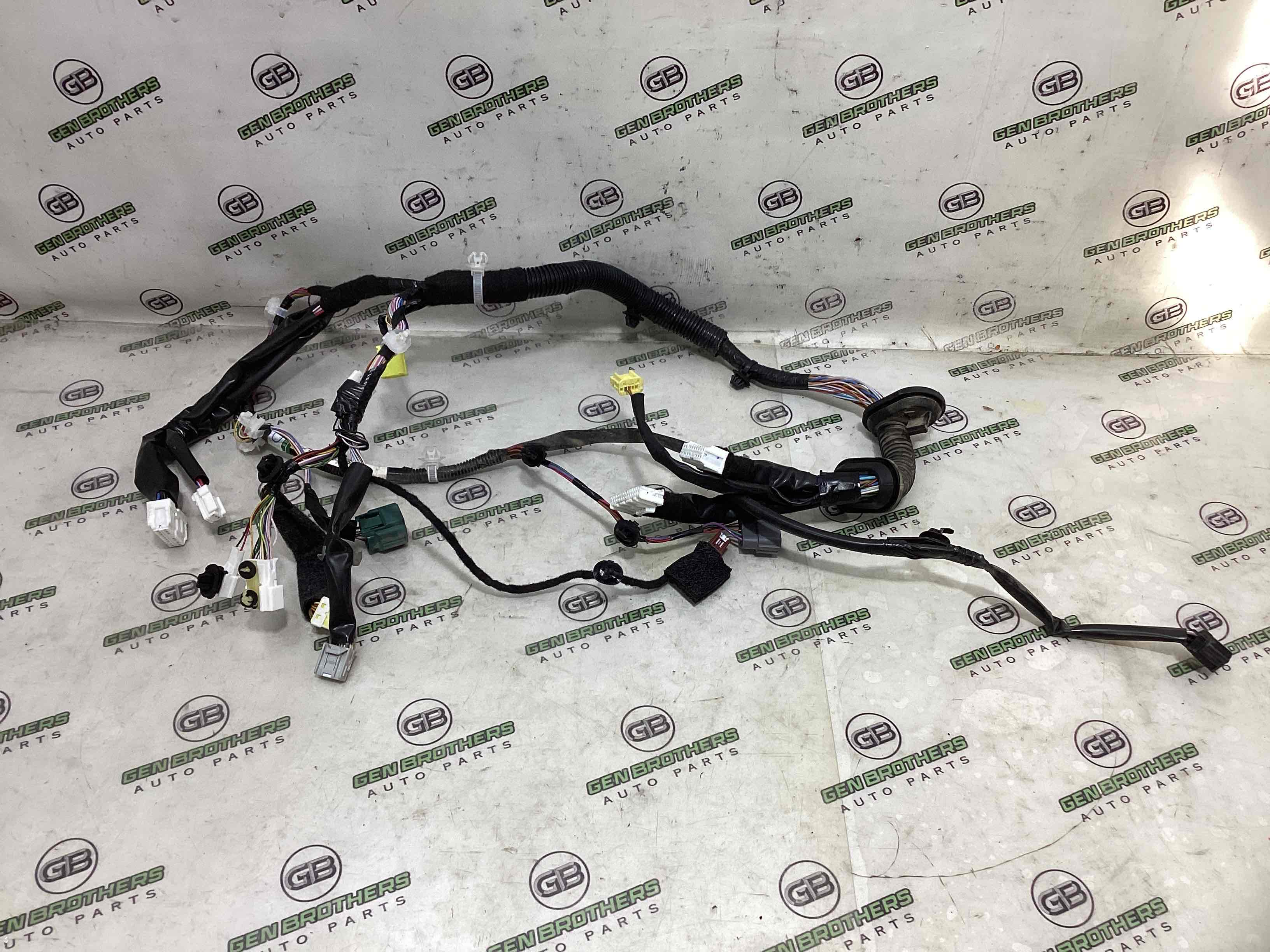 Електропроводка дверей, кришки багажника коса