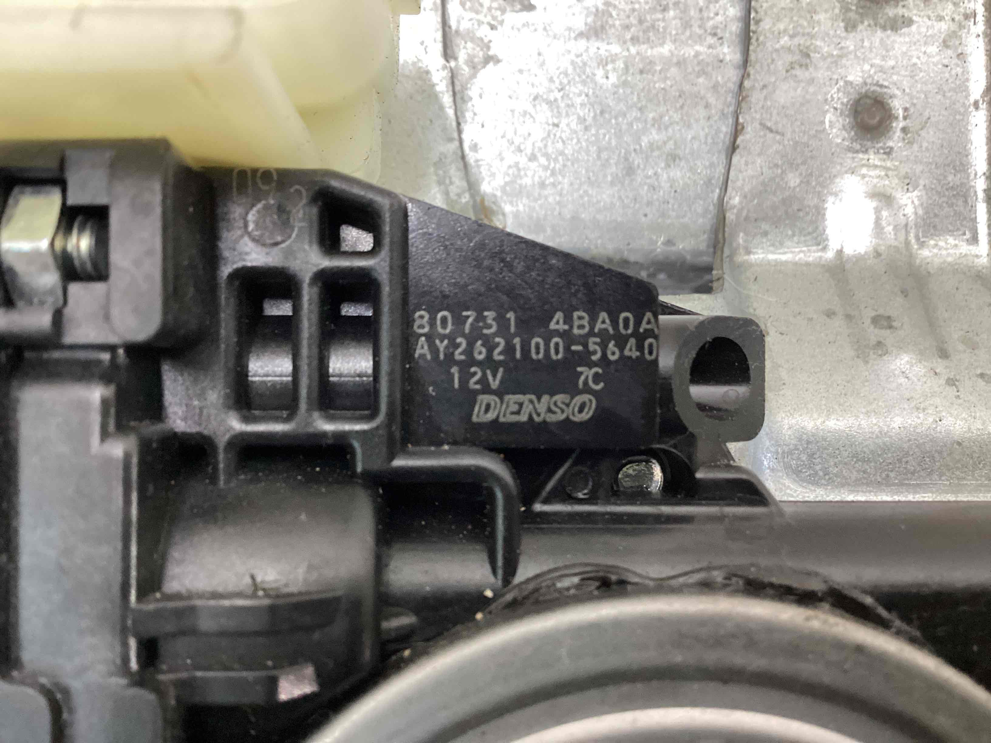 Склопідйомник передній правий