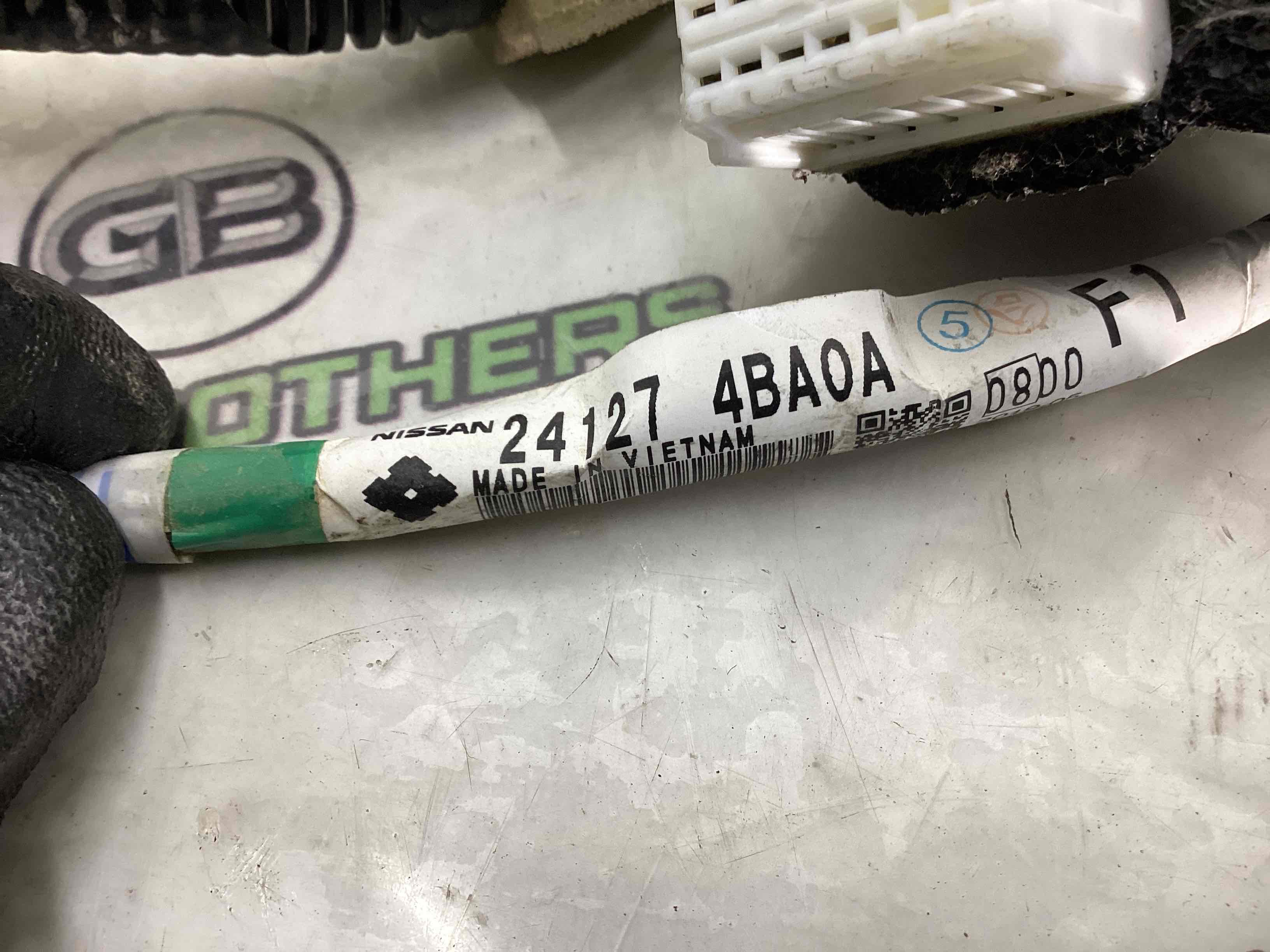 Електропроводка дверей, кришки багажника коса