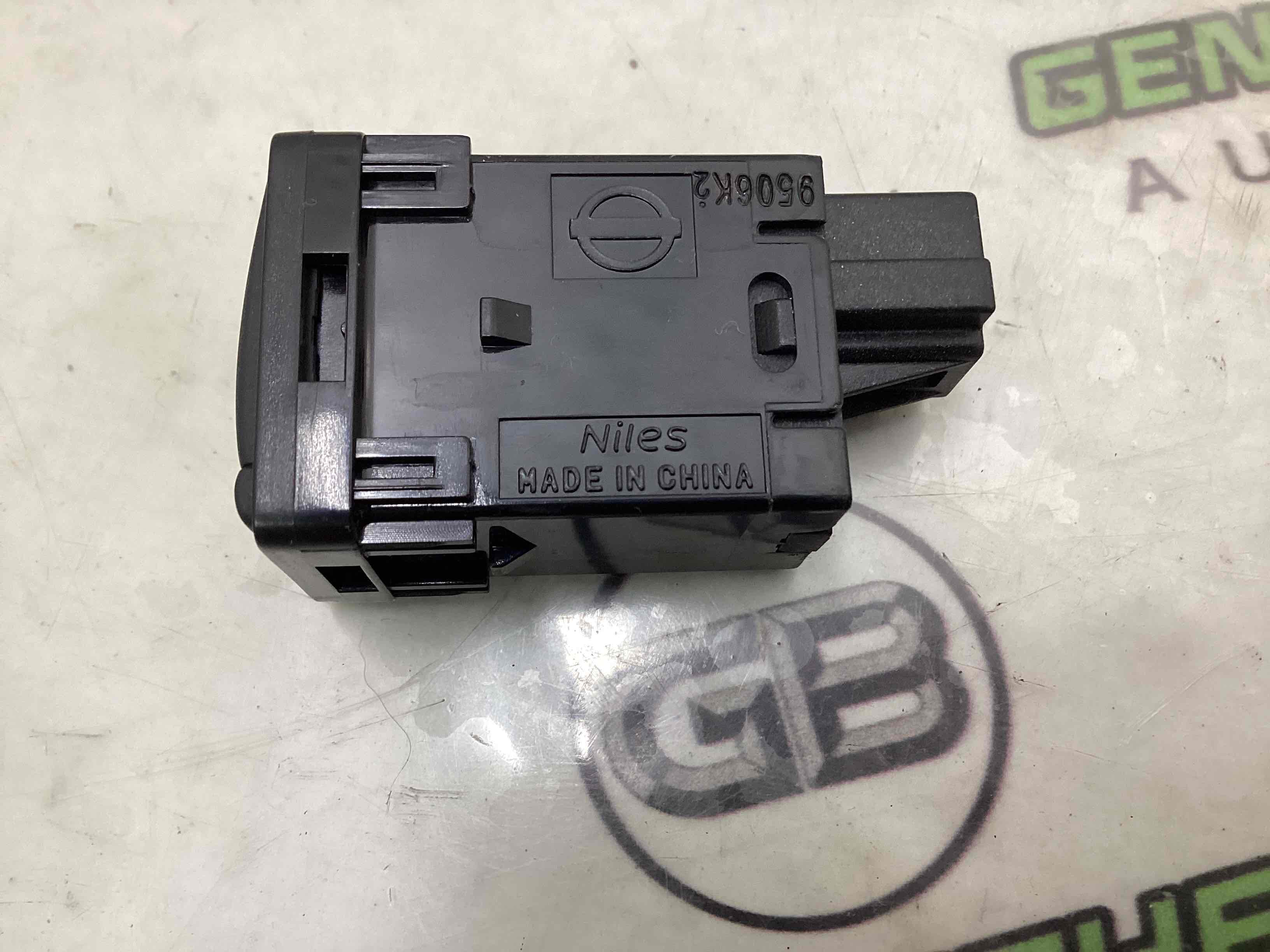 Кнопка увімкнення ESP