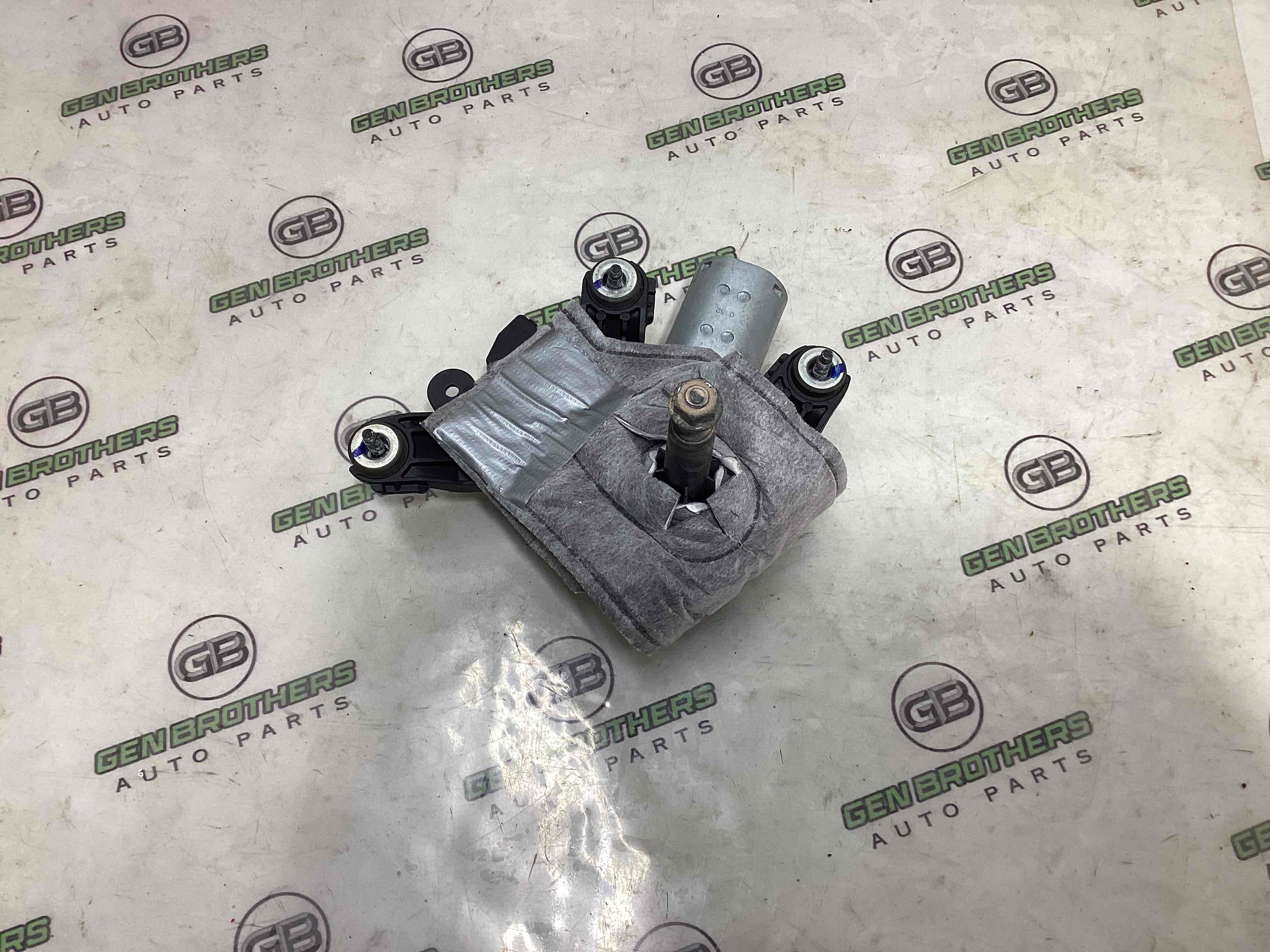 Механізм склоочисника, трапеція двірників