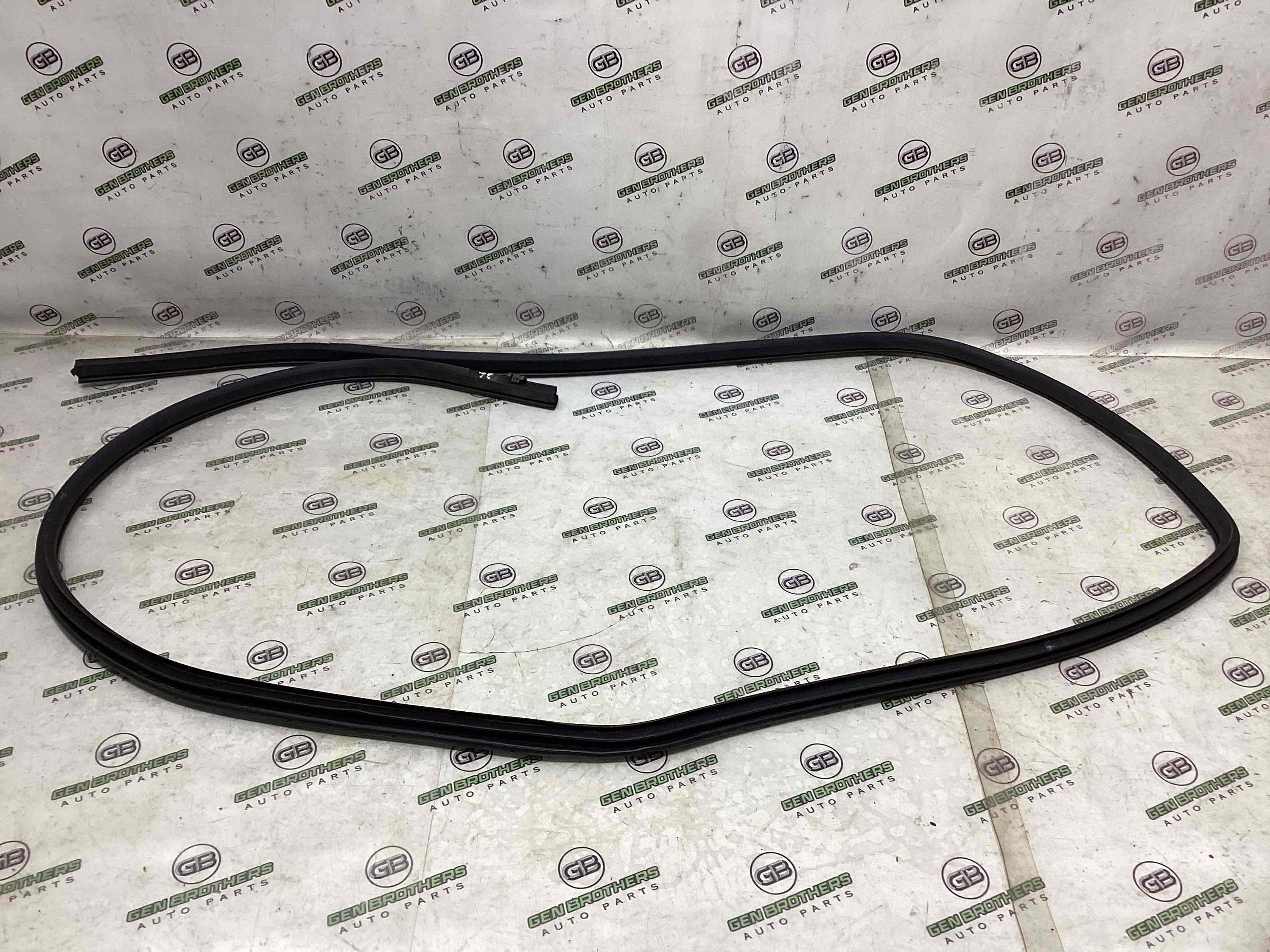 Ущільнювач скла, двері