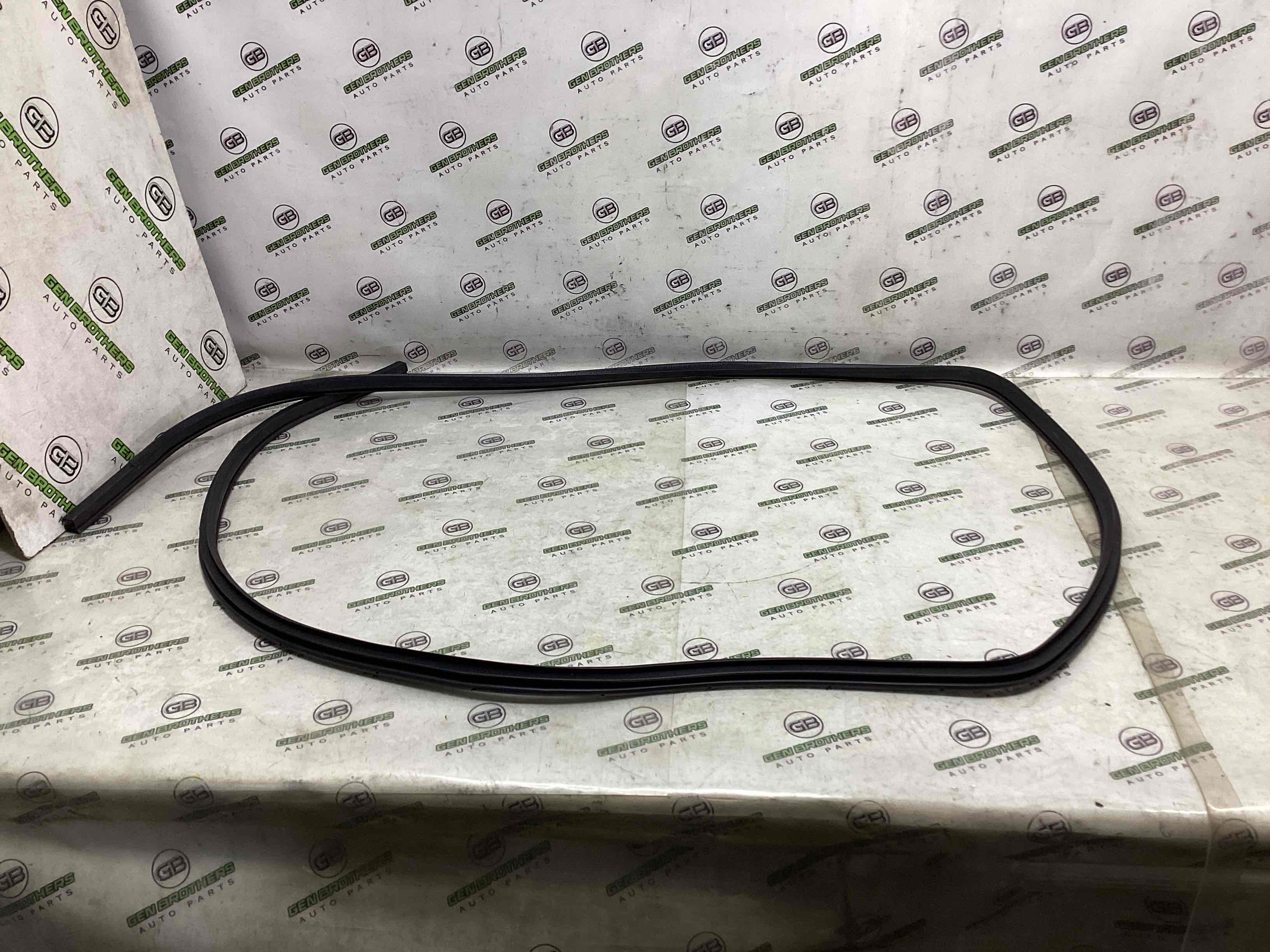 Ущільнювач скла, двері