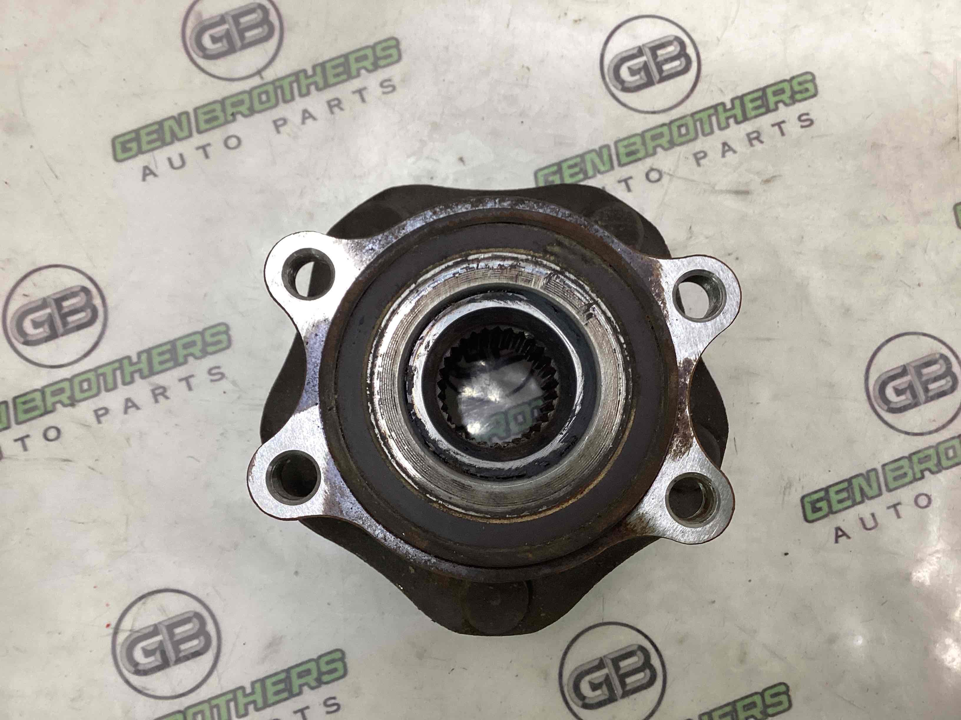 Ступиця передня