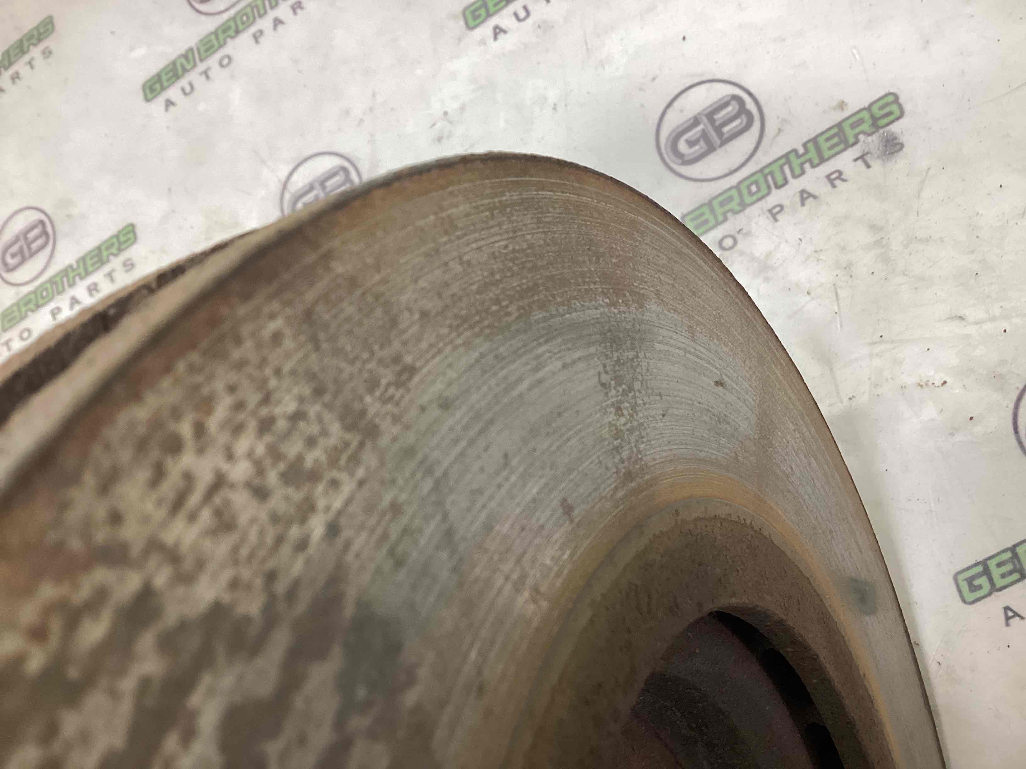 Гальмівний диск передній