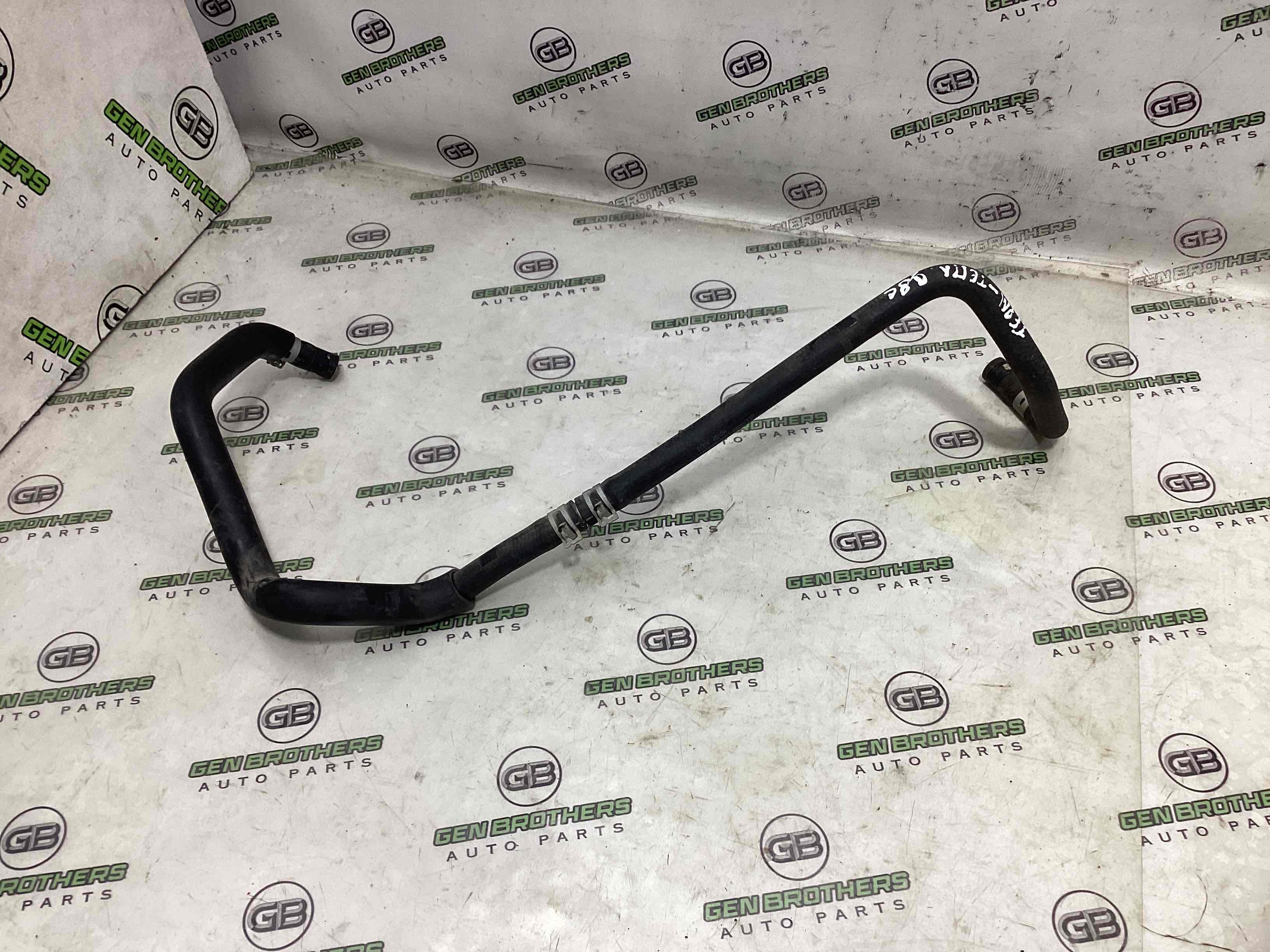 Патрубок трубопровід, шланг