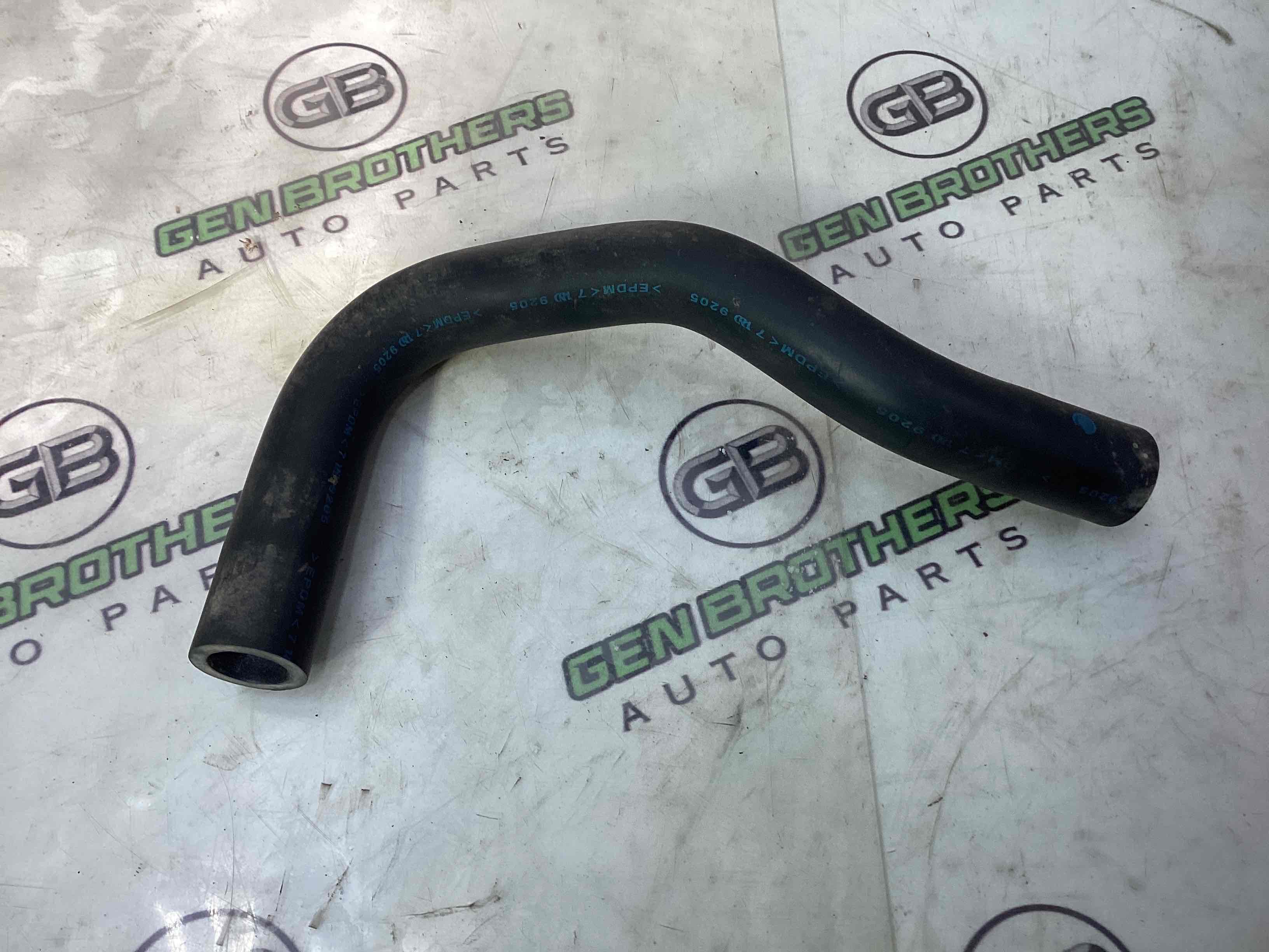 Патрубок трубопровід, шланг