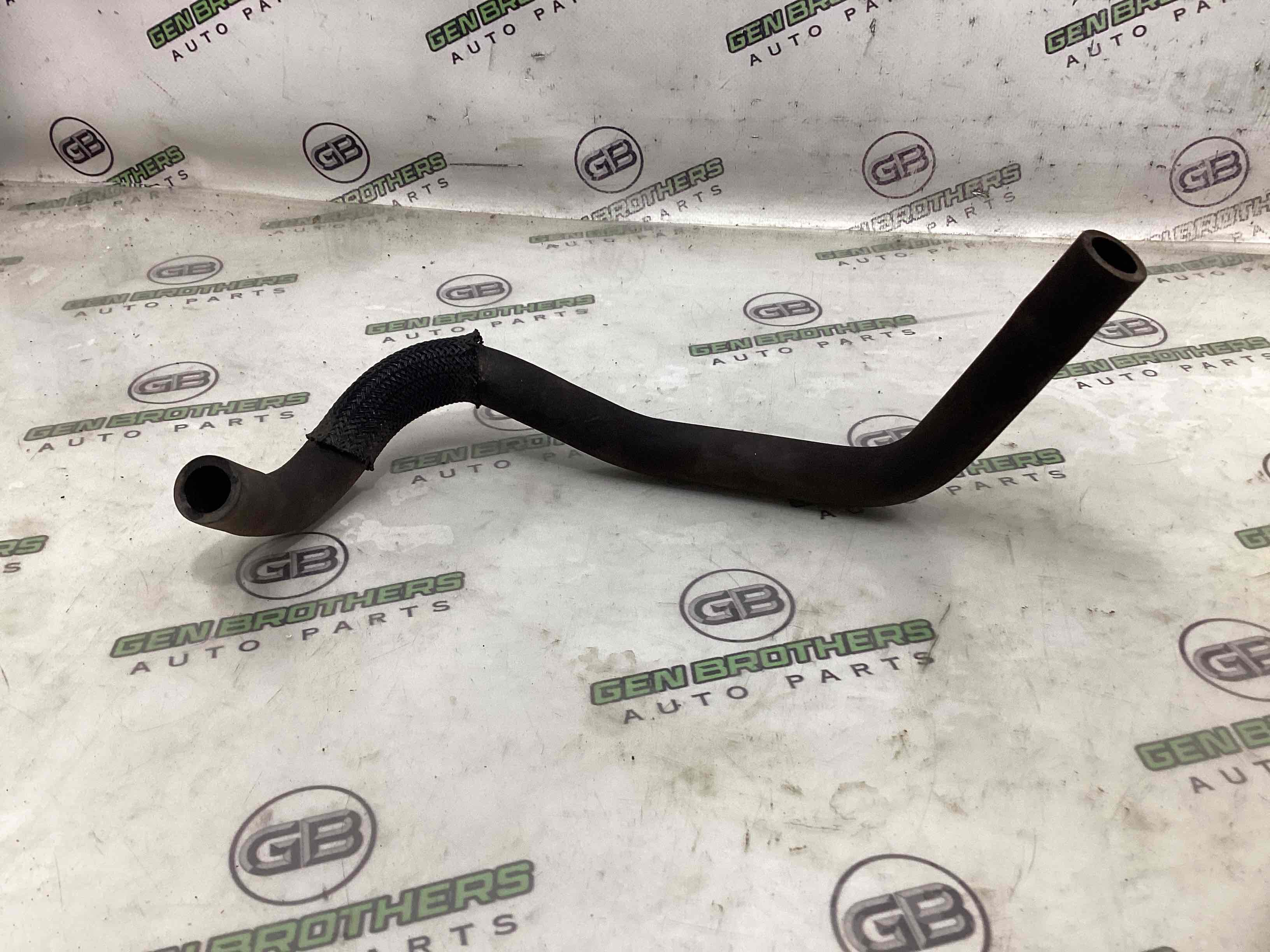 Патрубок трубопровід, шланг