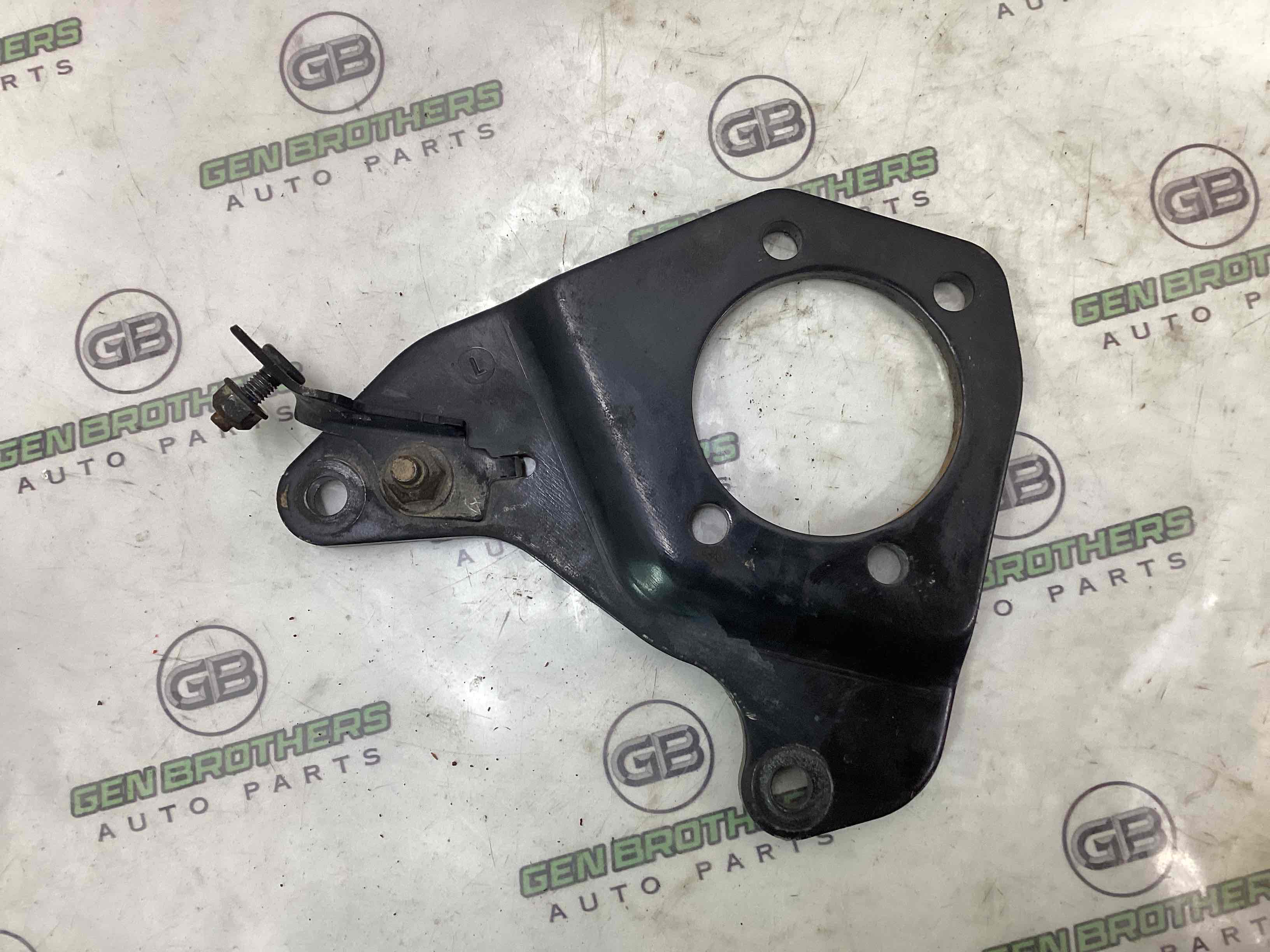 Кріплення, кронштейн