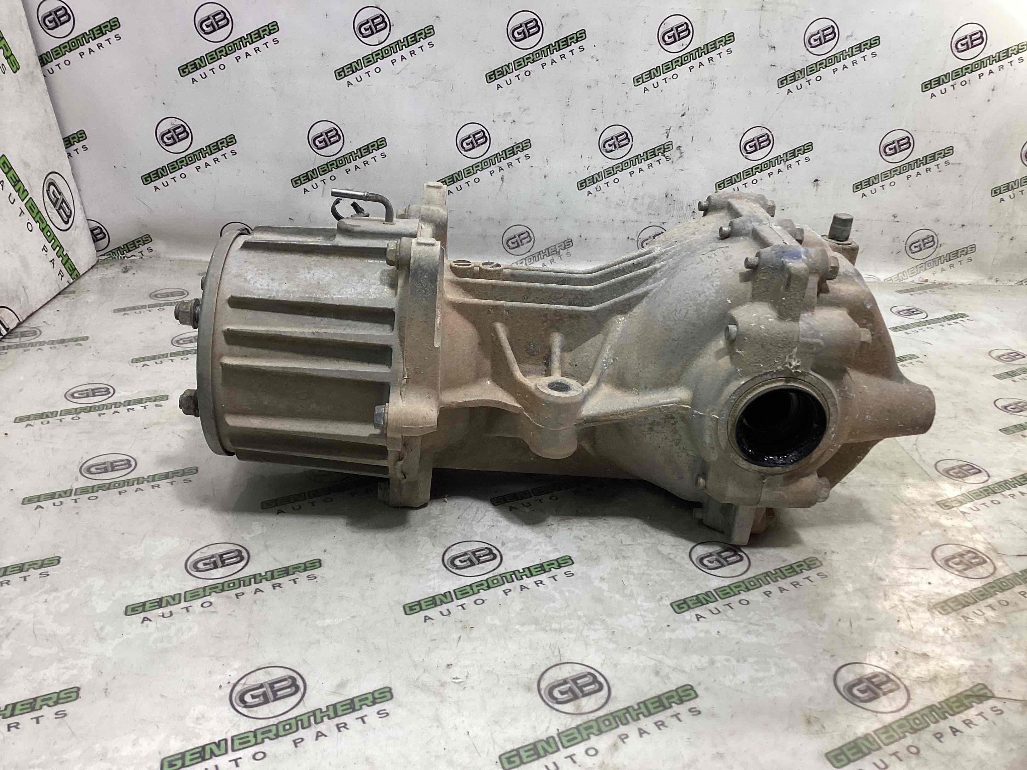 Задній диференціал редуктор