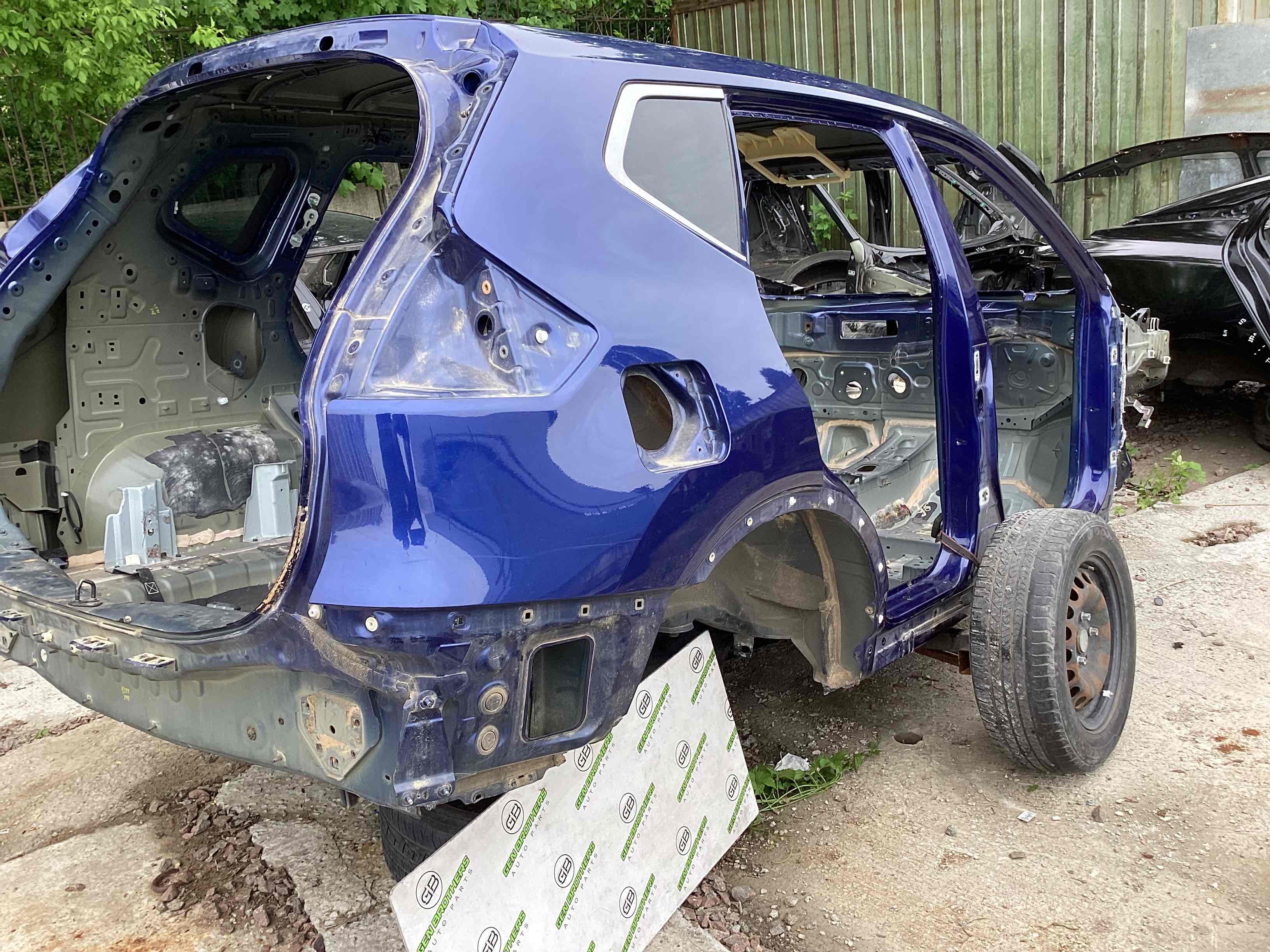 Чверть задня права