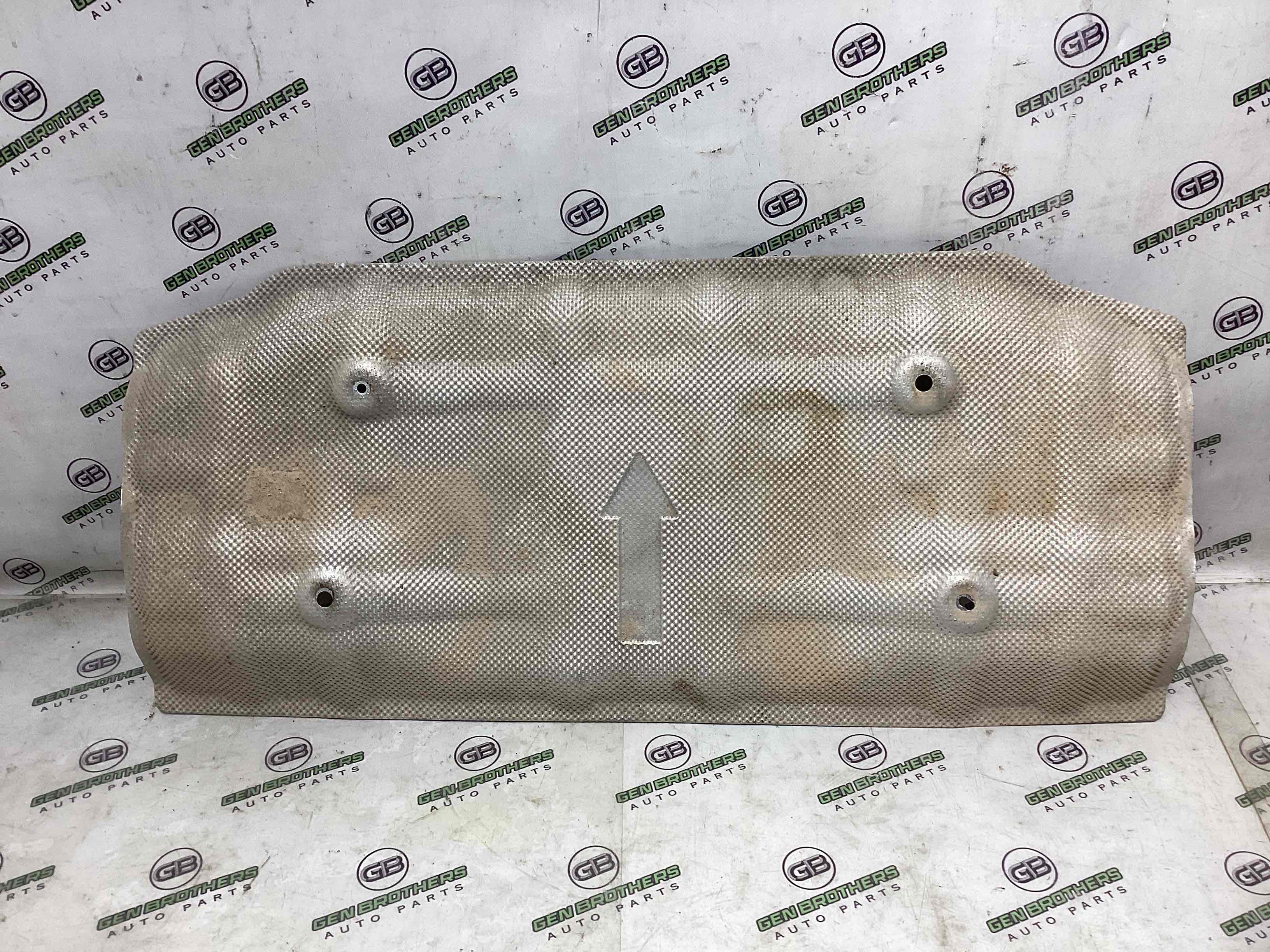 Теплоекран, пластикові ізолятори