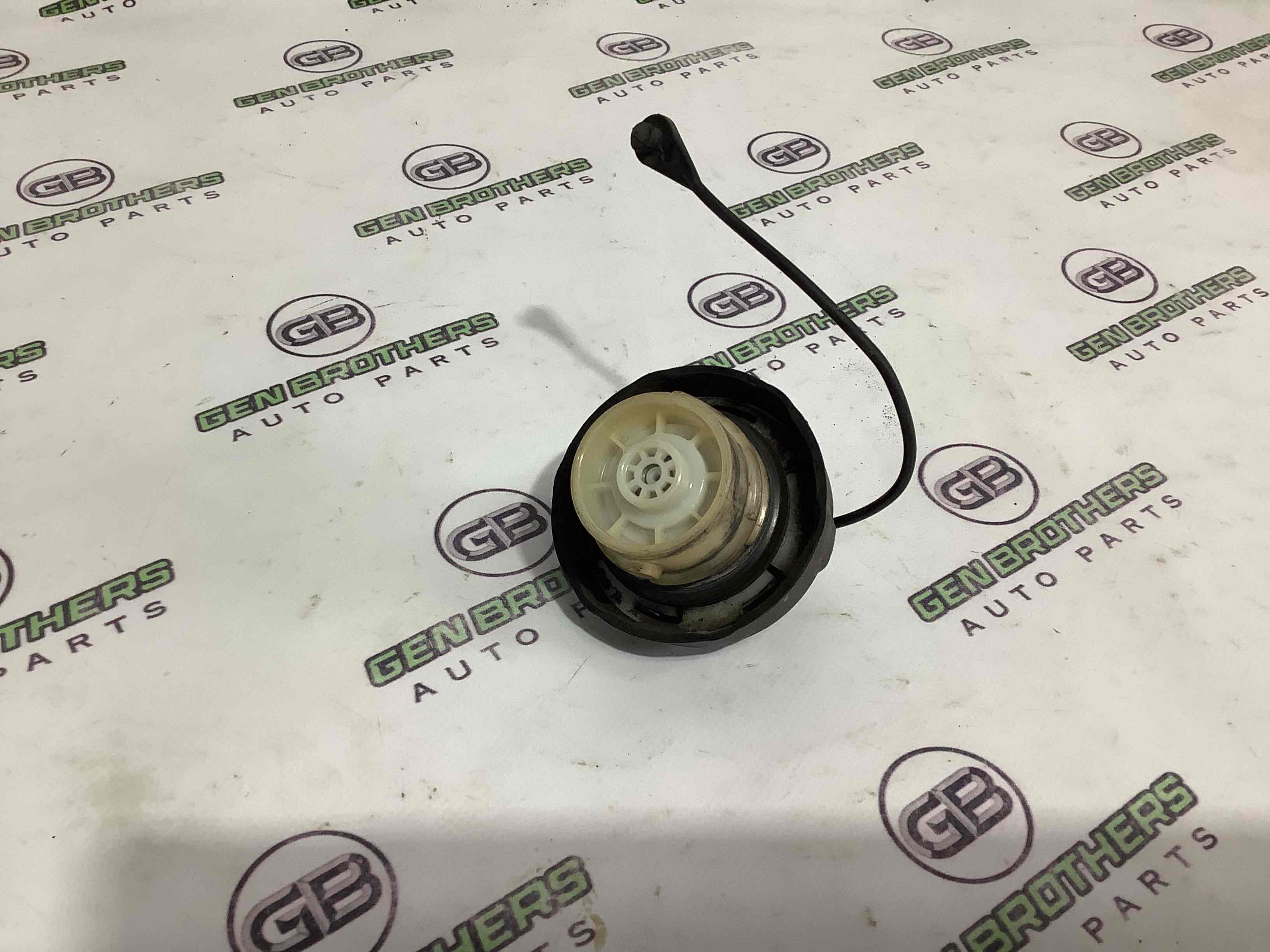 Корок бака, кришка заливної горловини, дотяжка