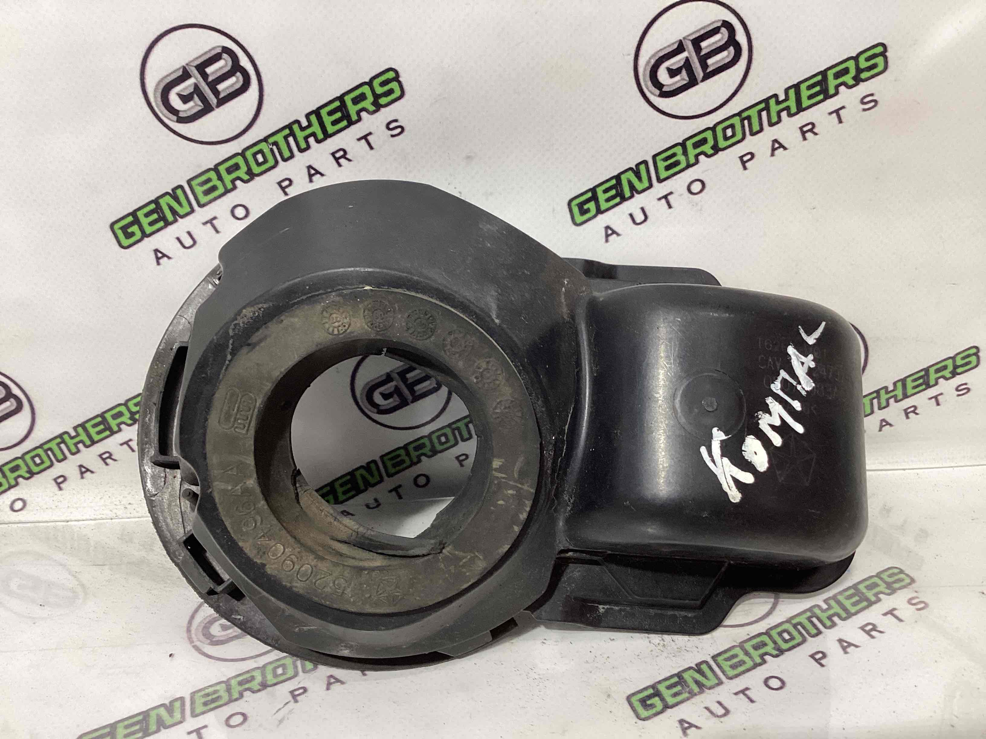 Лючок бензобака