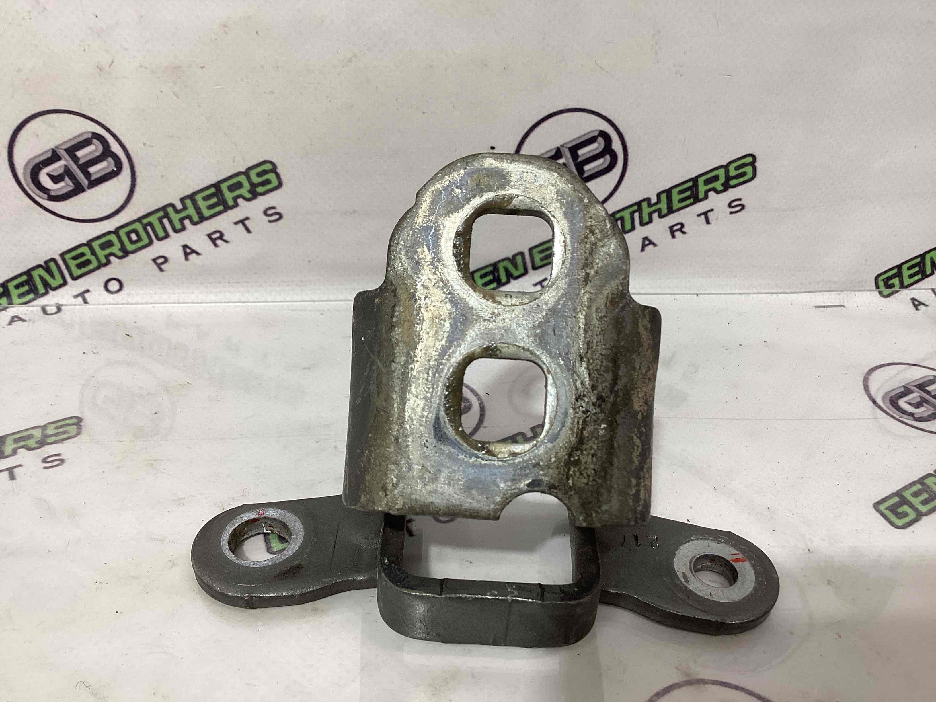 Петля двері, замок двері