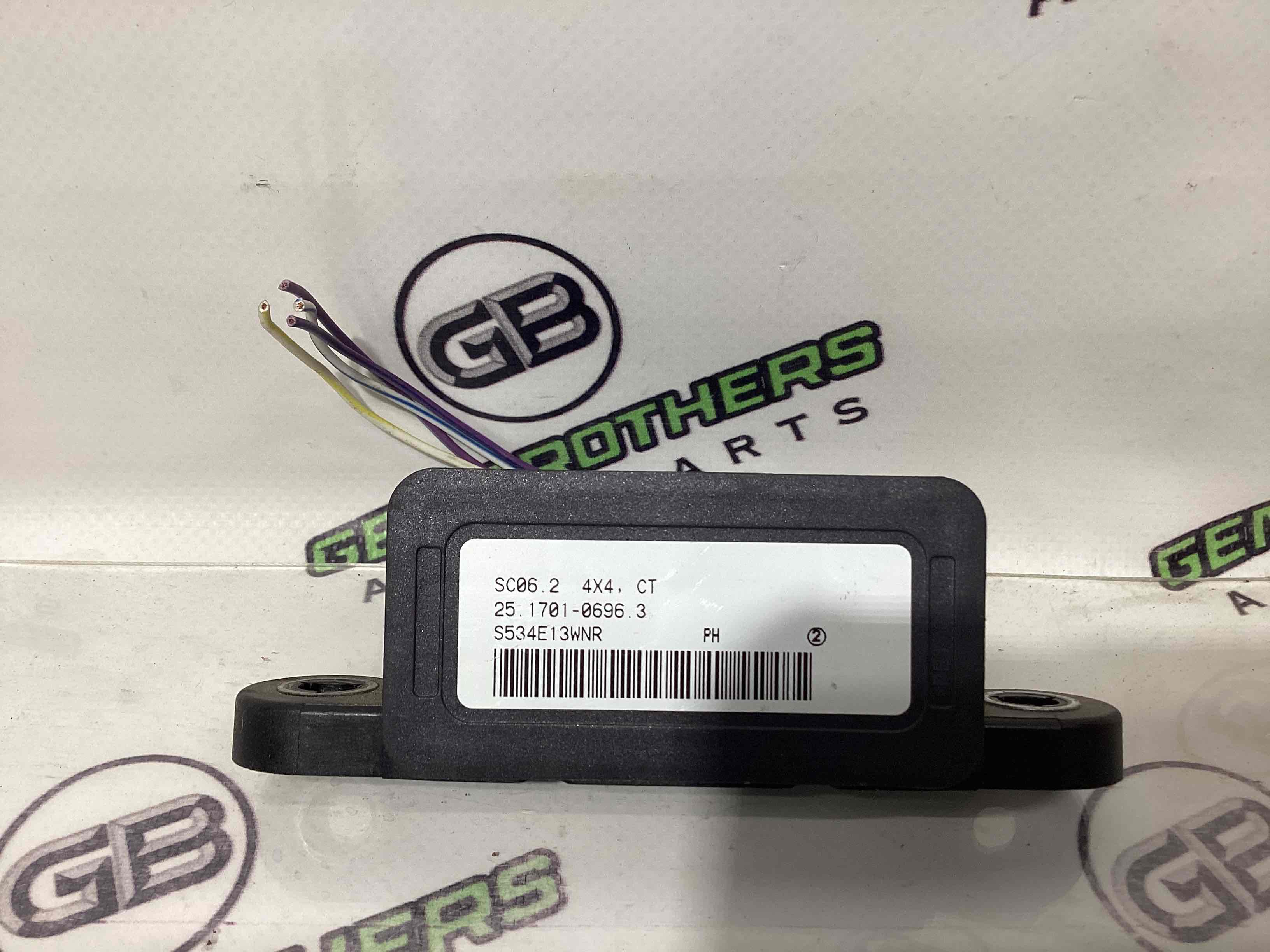 Датчик поперечного прискорення