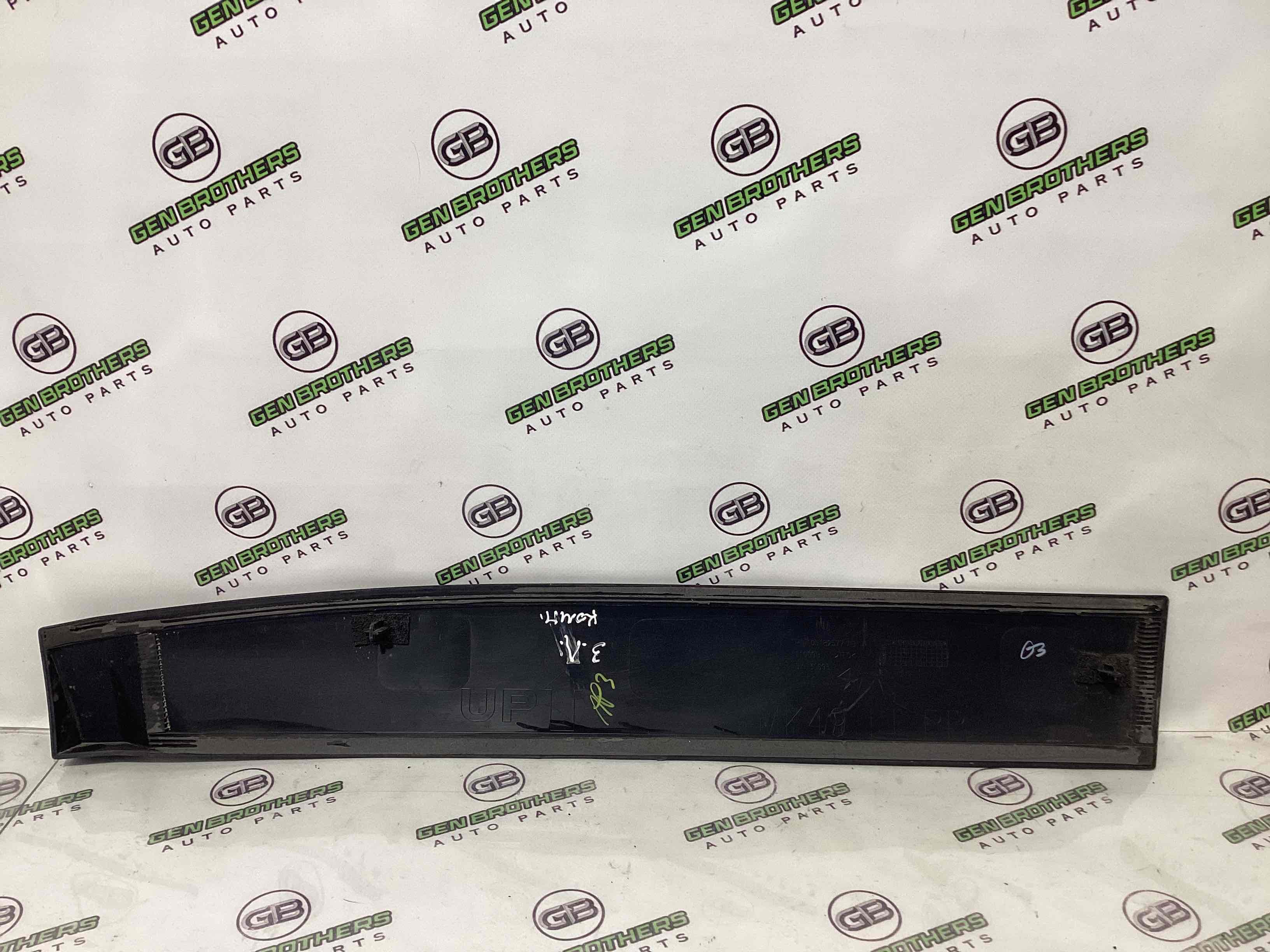 Молдинг двері задньої лівої