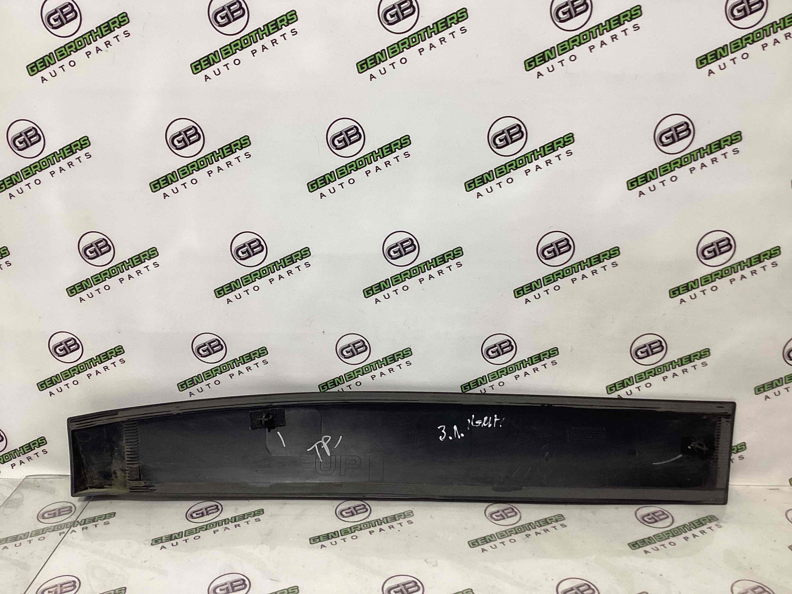 Молдинг двері задньої лівої