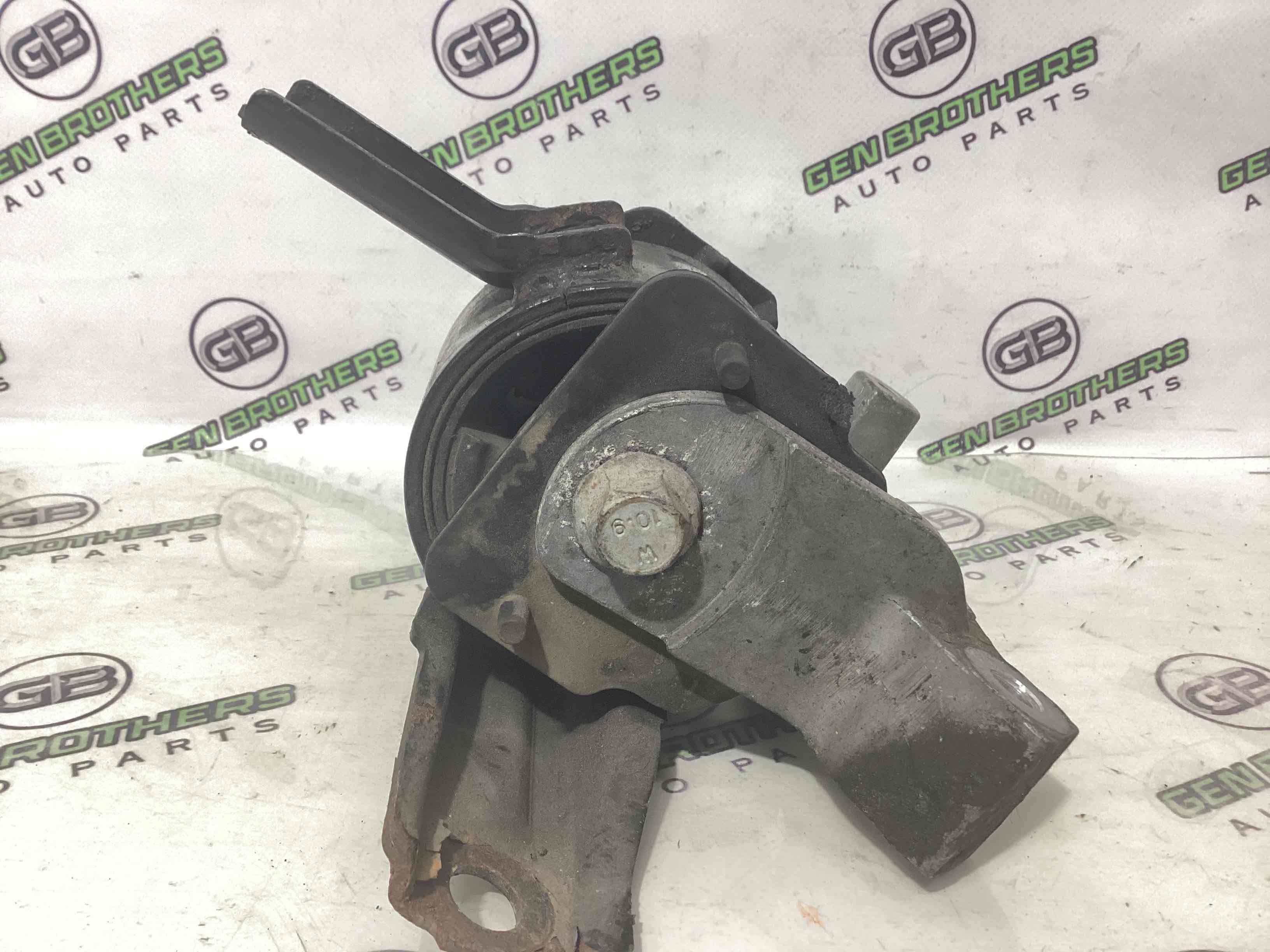 Подушка кріплення двигуна