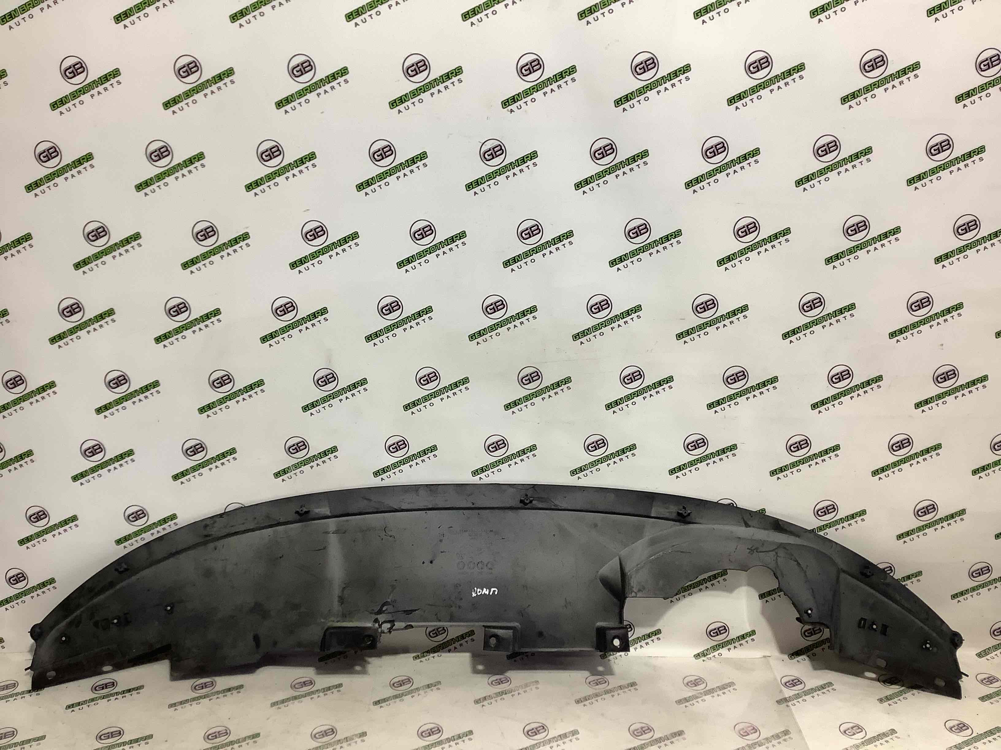 Губа бампера нижня