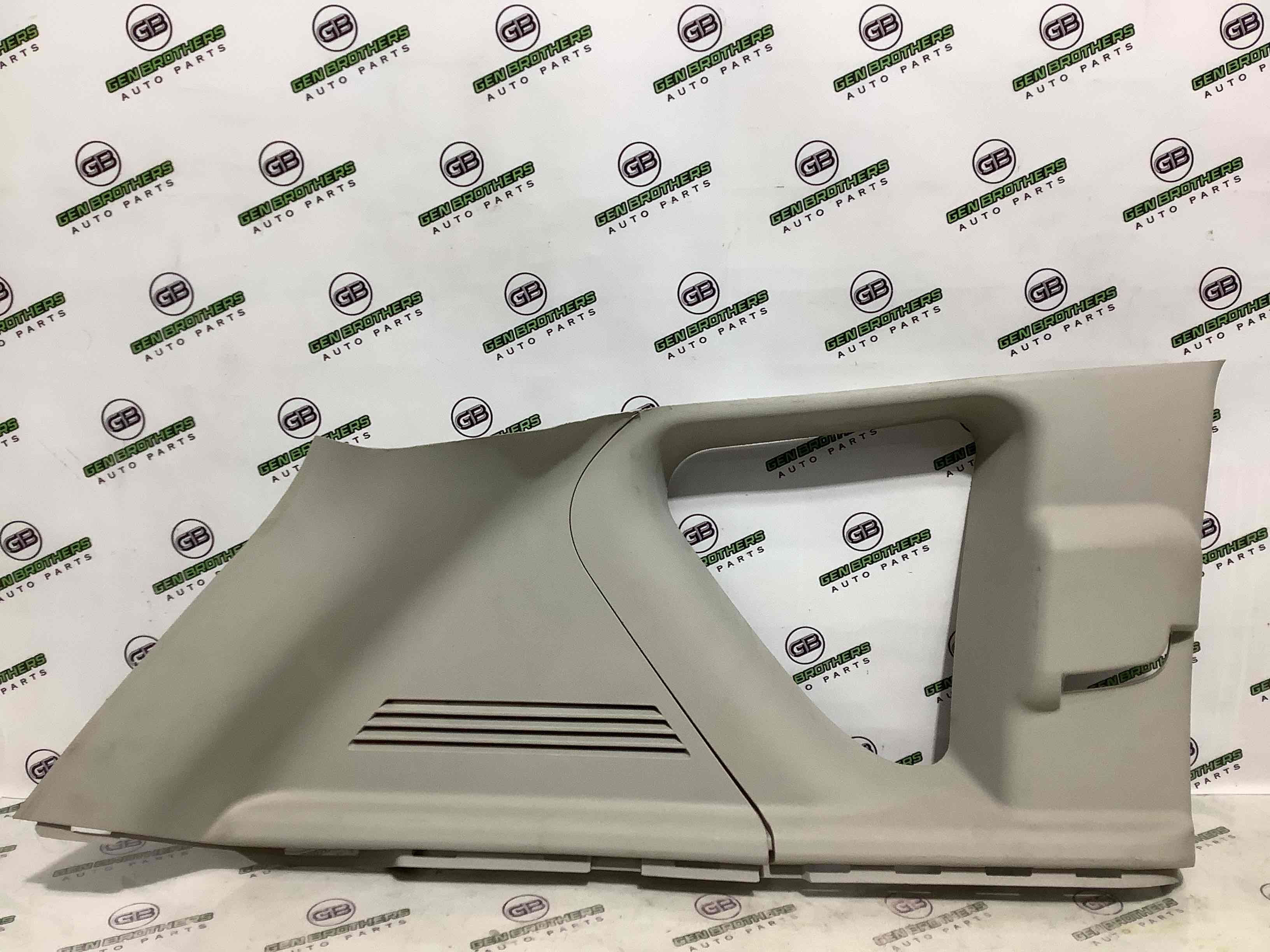 Обшивка задньої стійки ліва