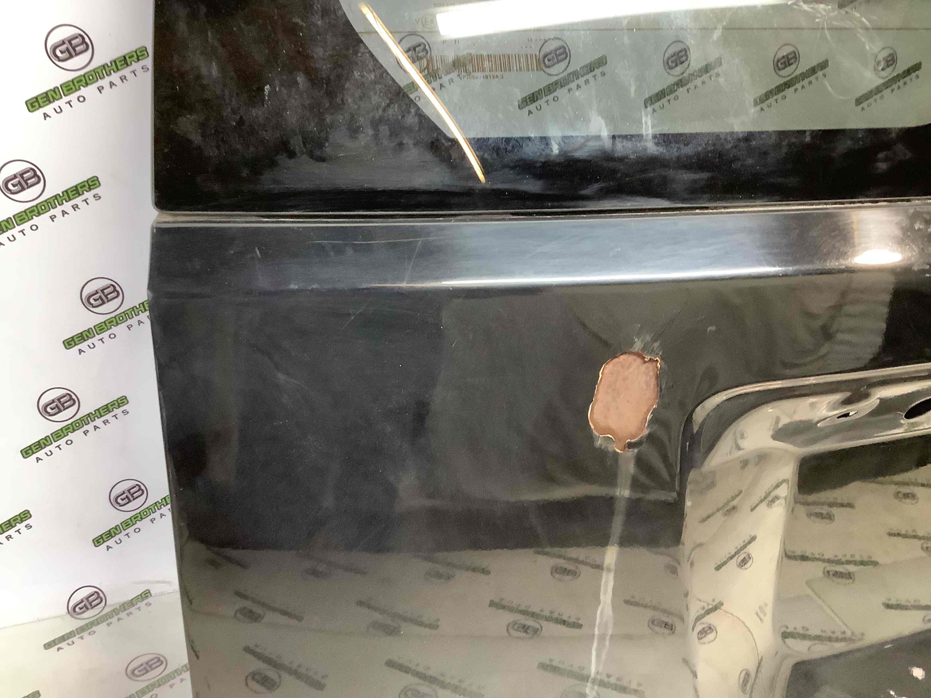 Кришка багажника, двері багажника