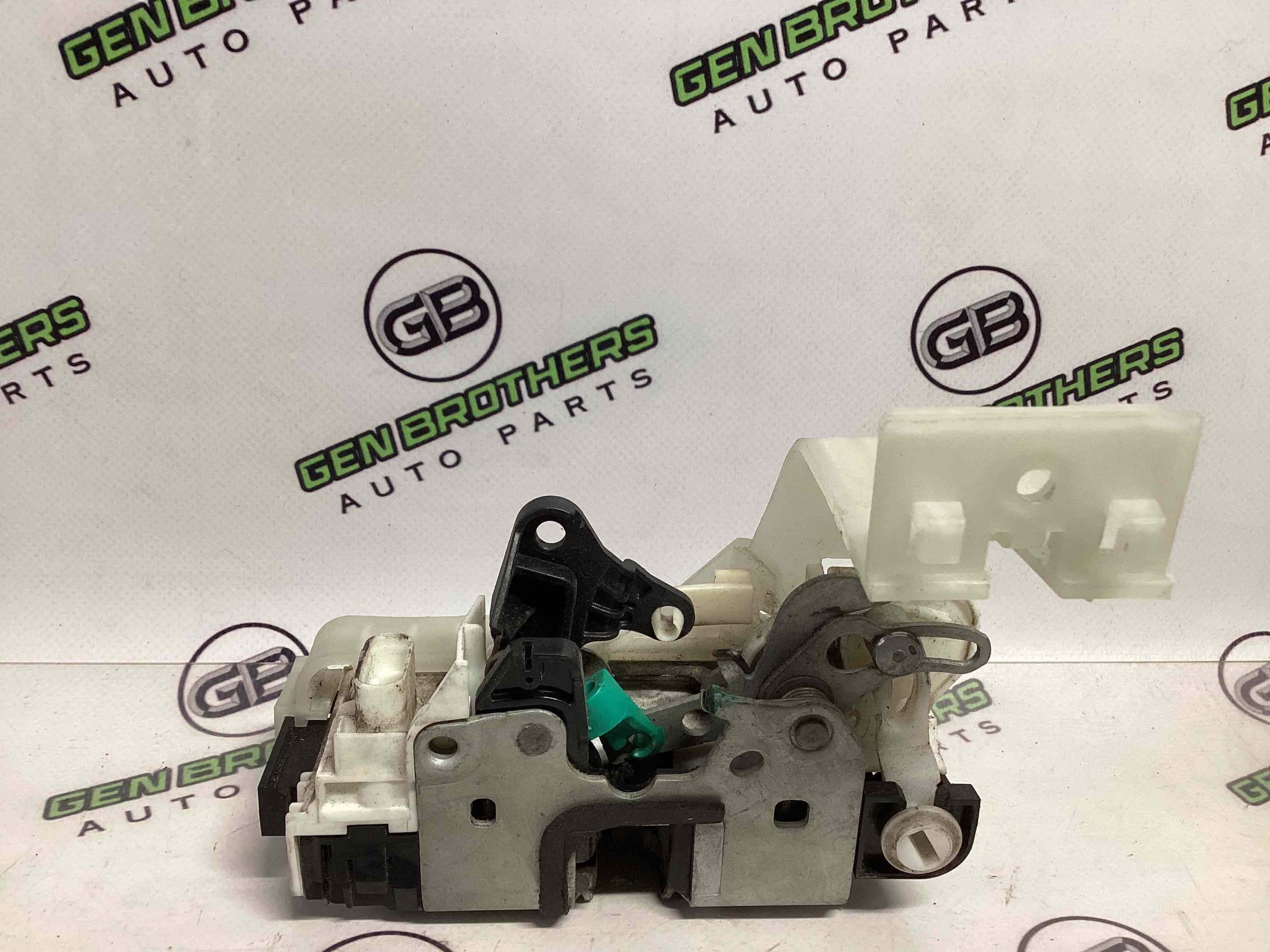 Замок дверей задньої лівої