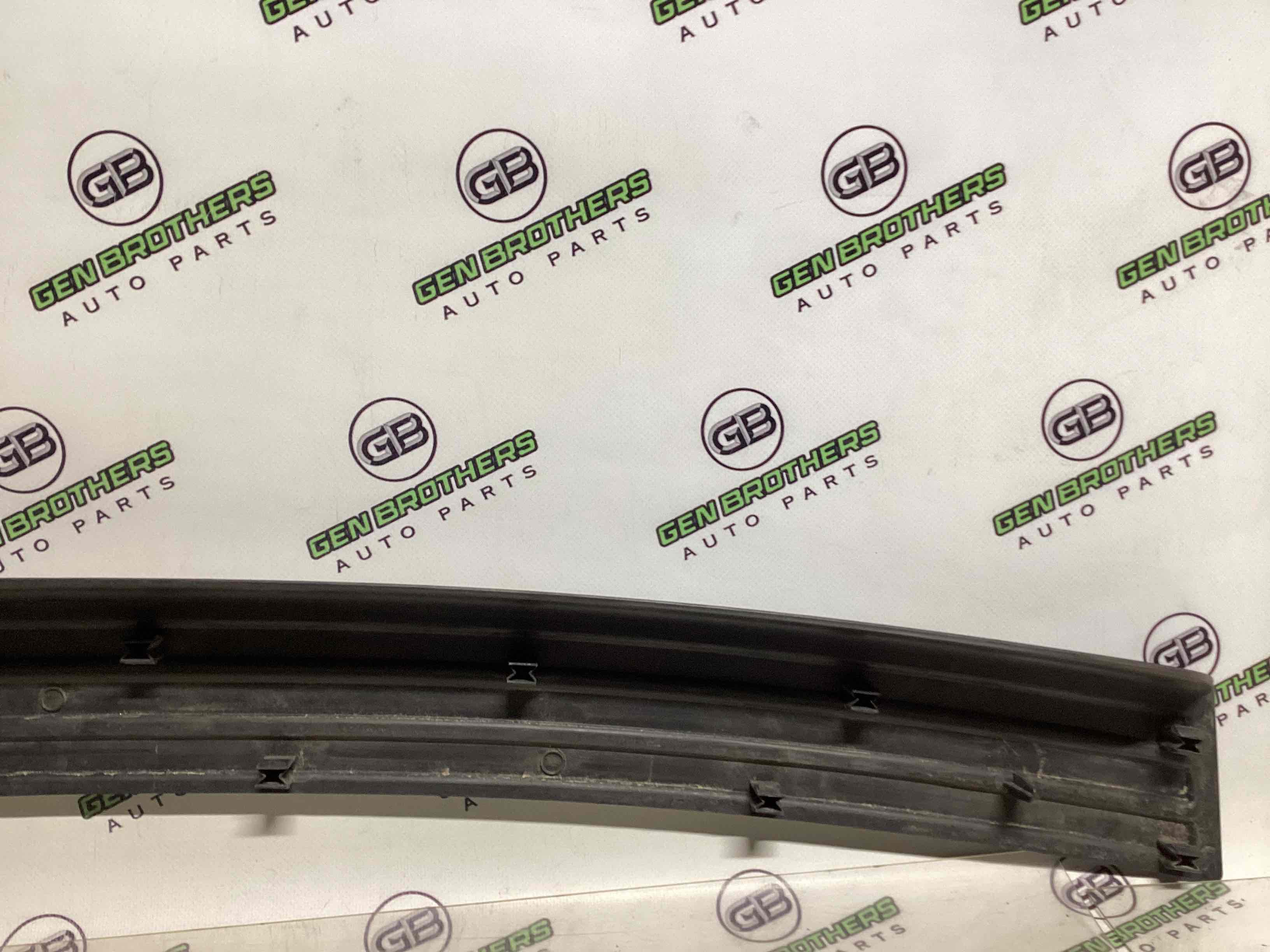 Накладка на бампер