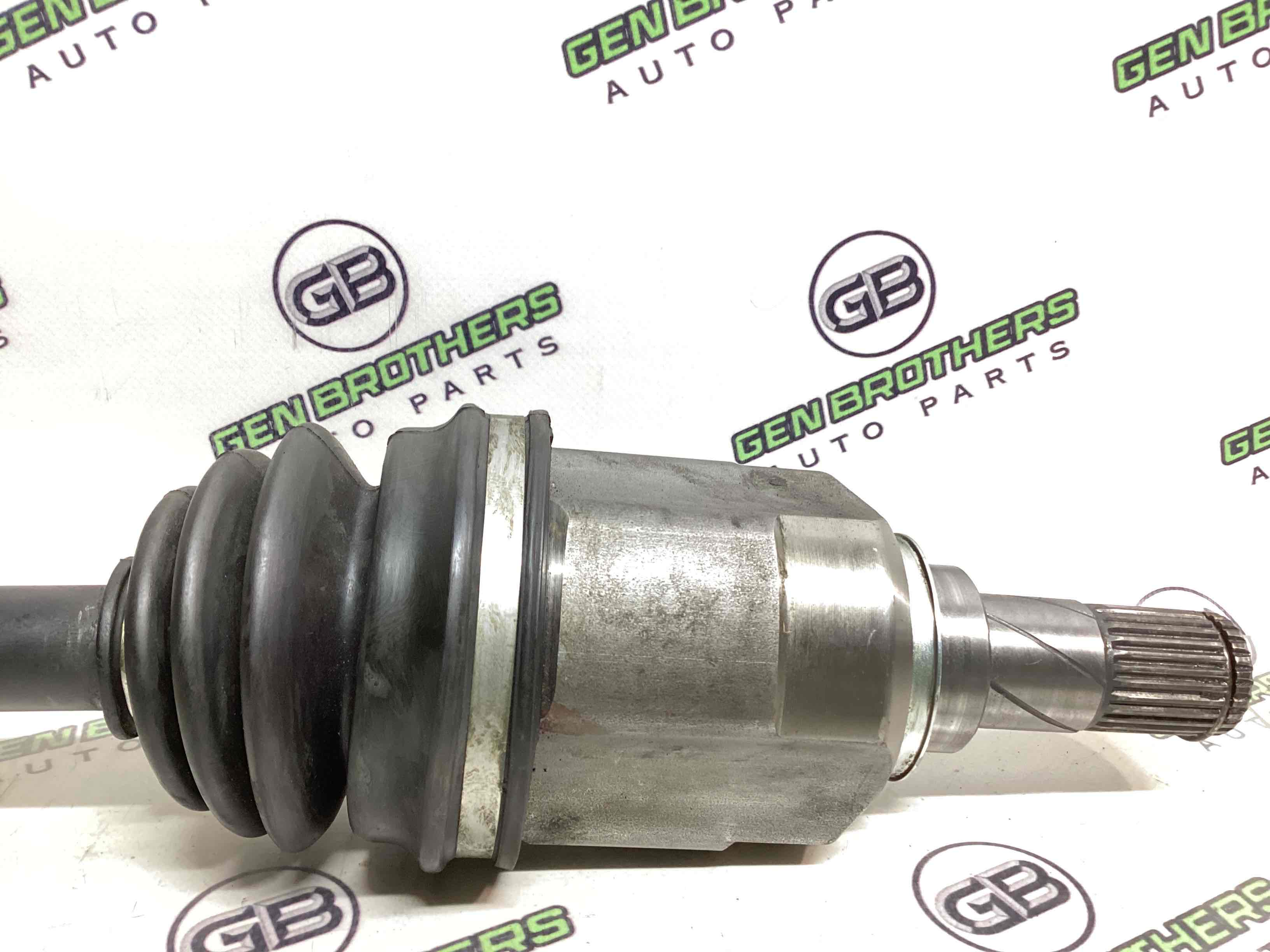 Піввісь передня ліва привідний вал, ШРУС