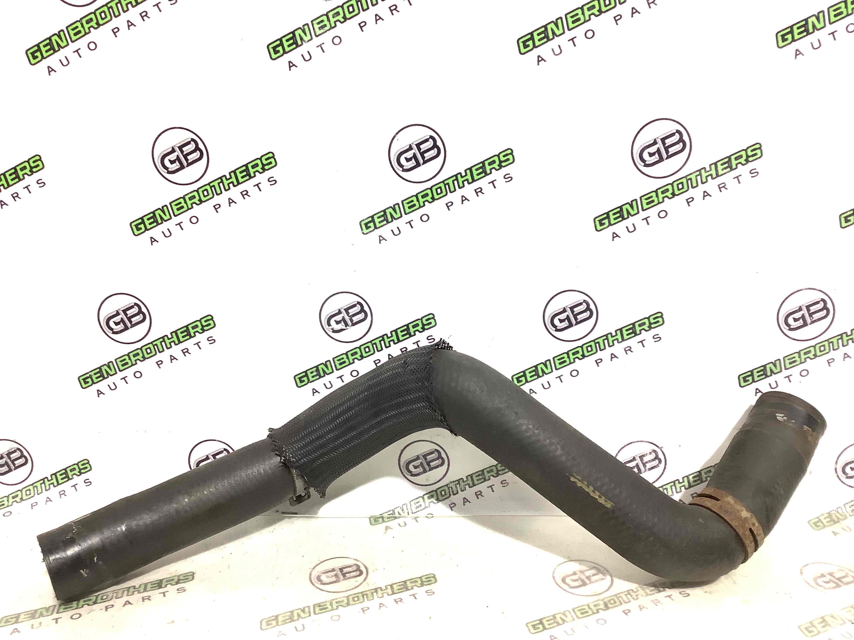 Патрубок радіаторів