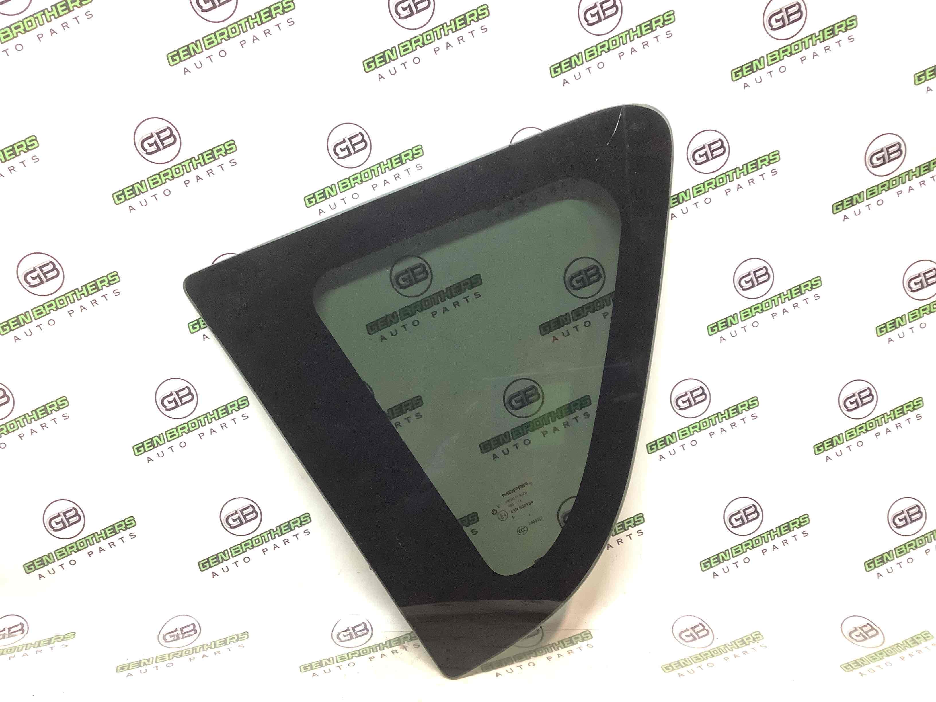 Скло кузовне бічне ліве