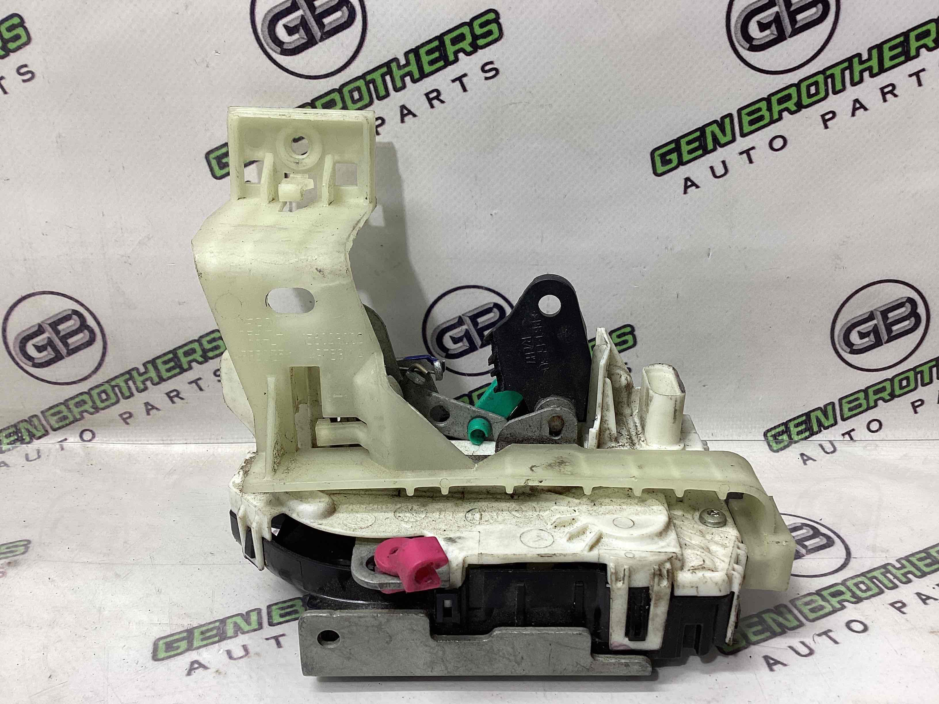 Замок дверей задньої лівої