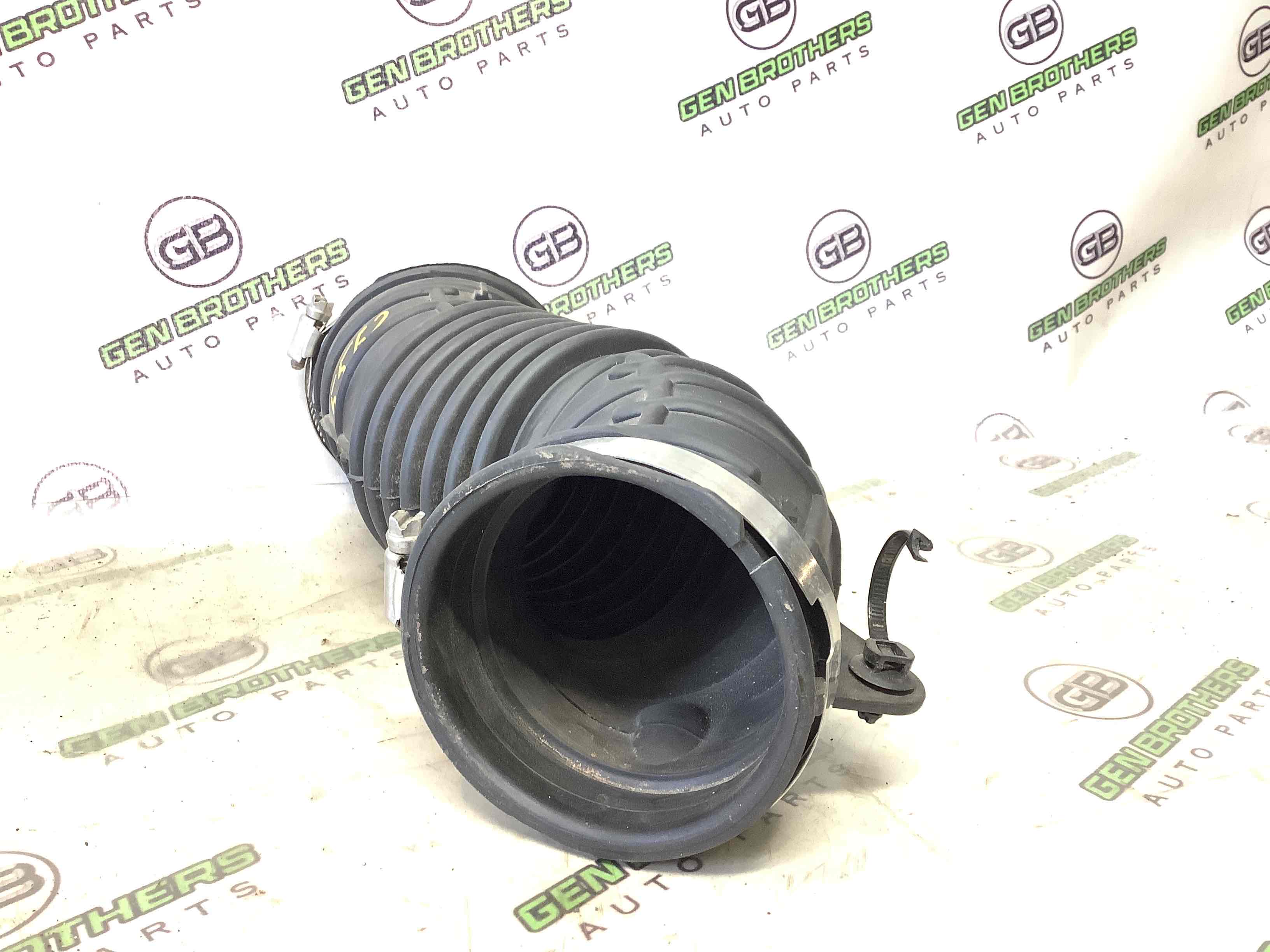 Патрубок повітряного фільтра