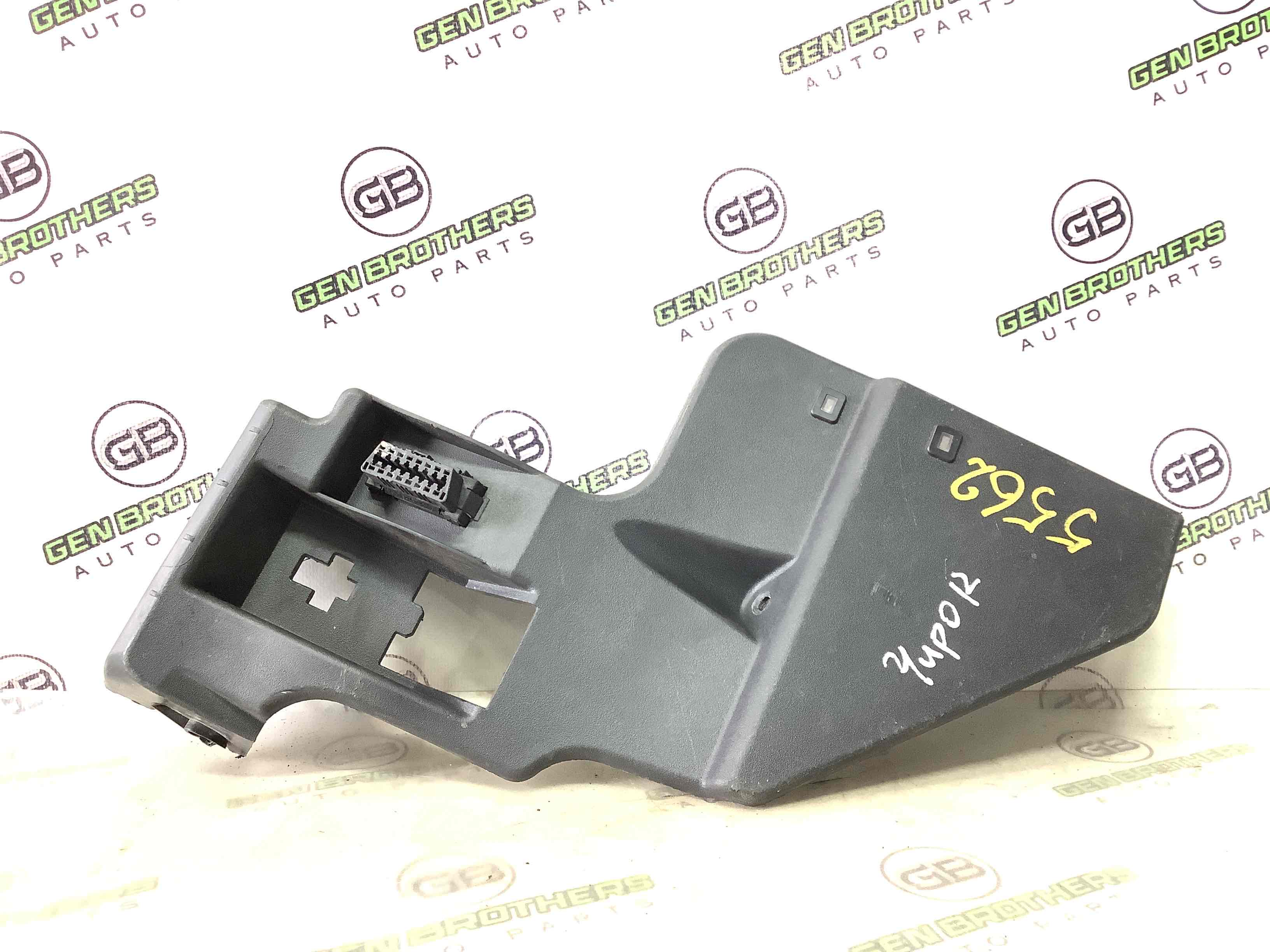 Обшивка панелі приладів торпедо