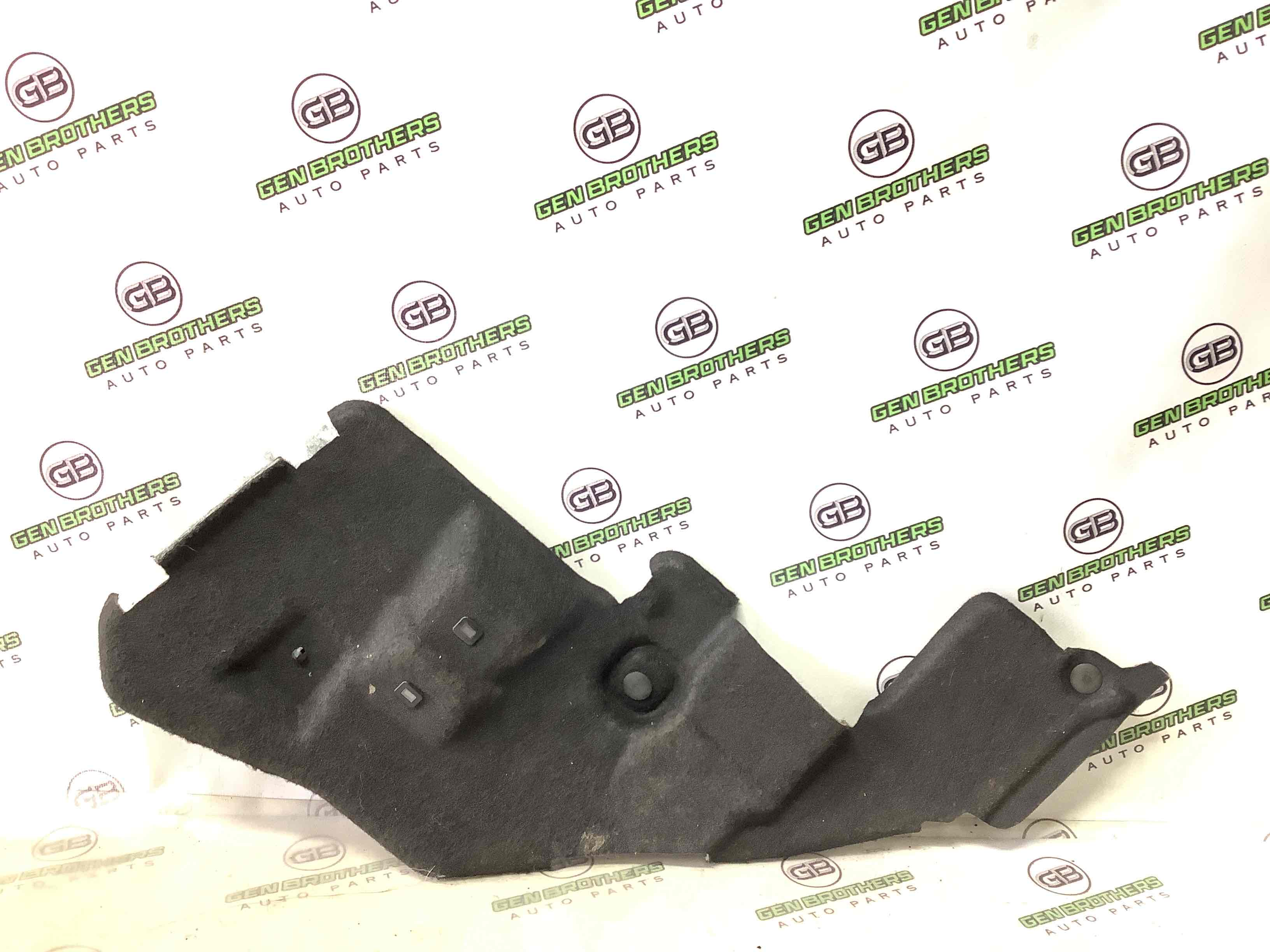 Обшивка панелі приладів торпедо