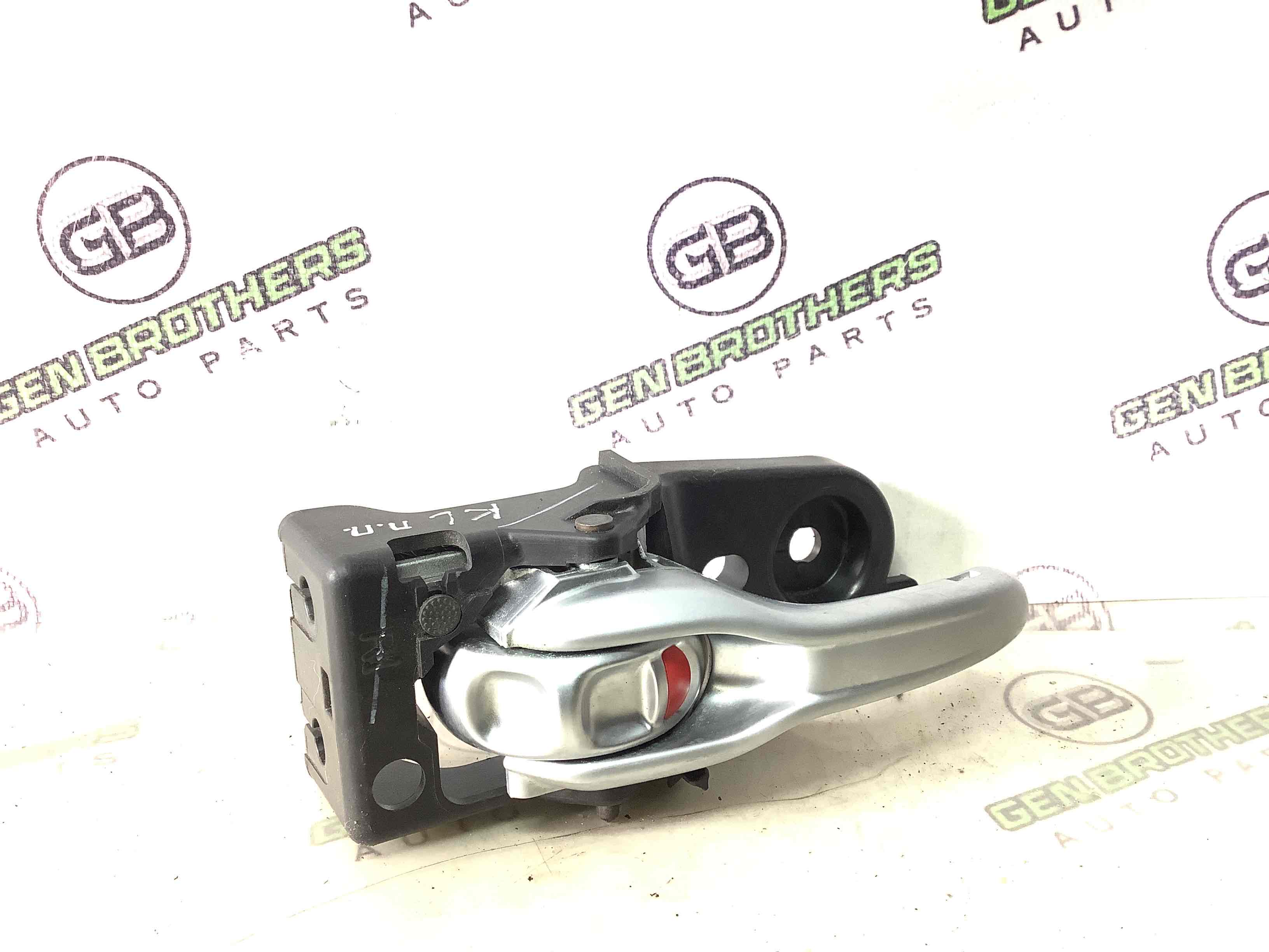 Ручка дверей салону внутрішня, поручень