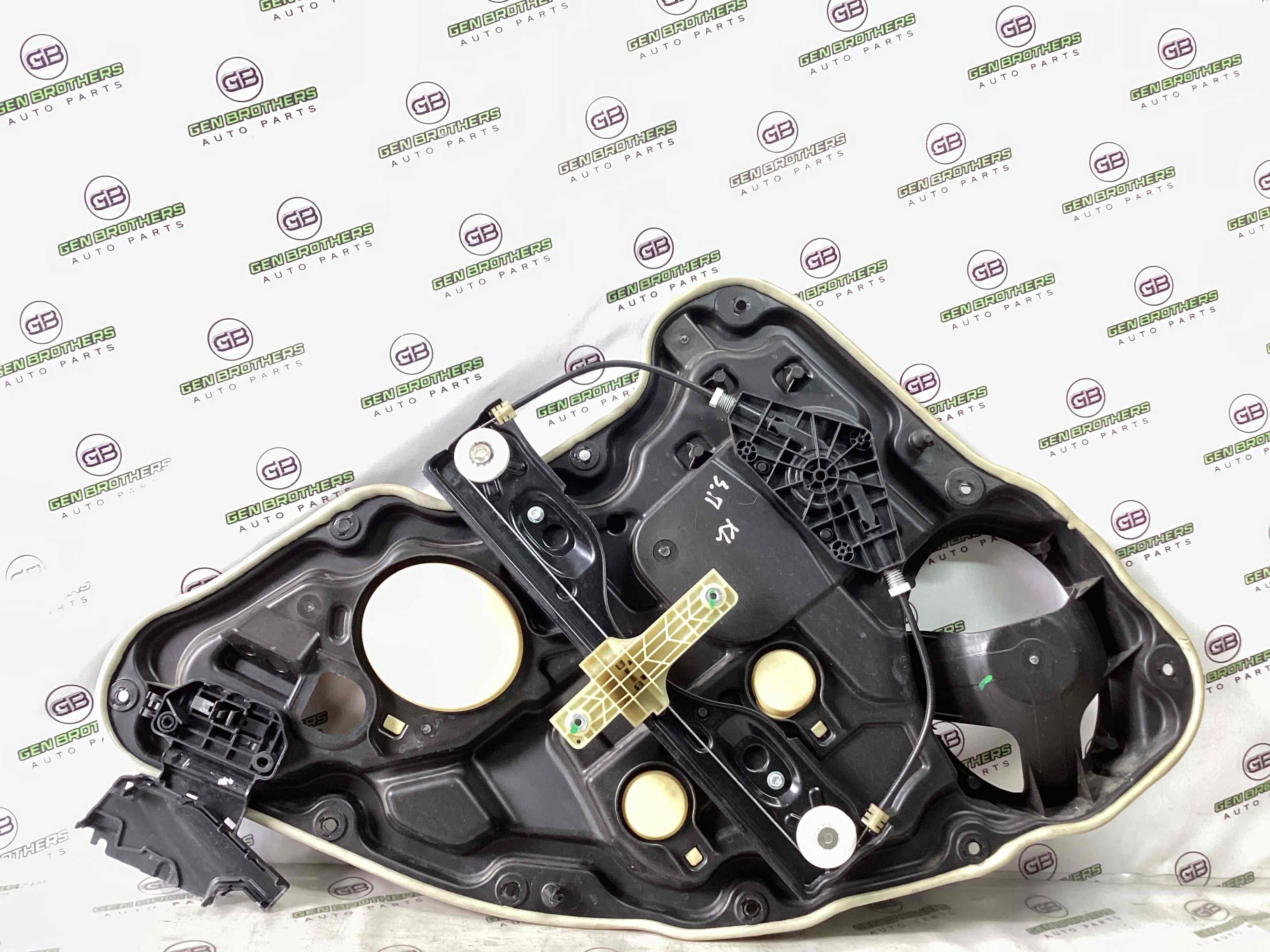 Склопідйомник задній правий