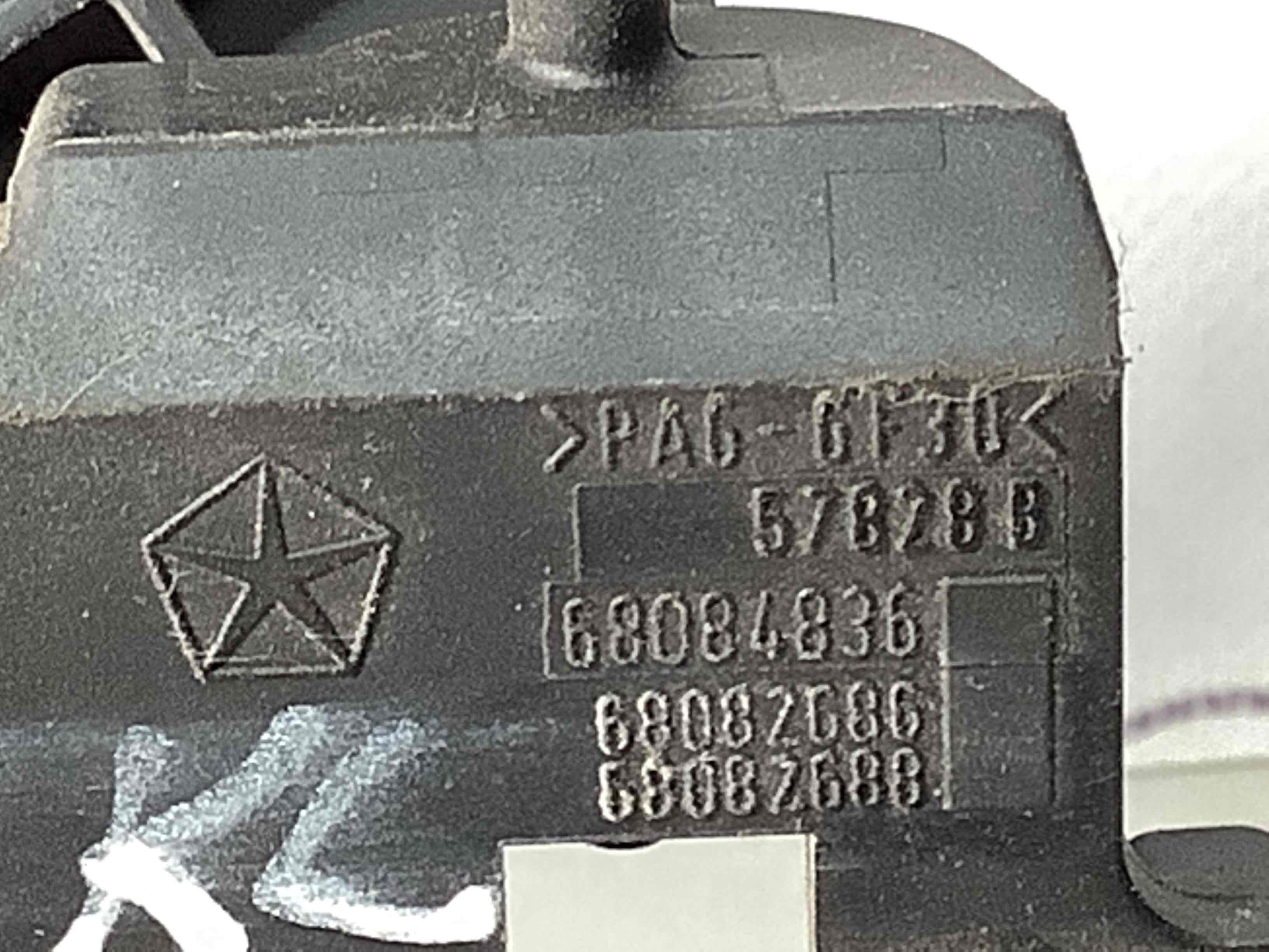 Кронштейн ручки дверей