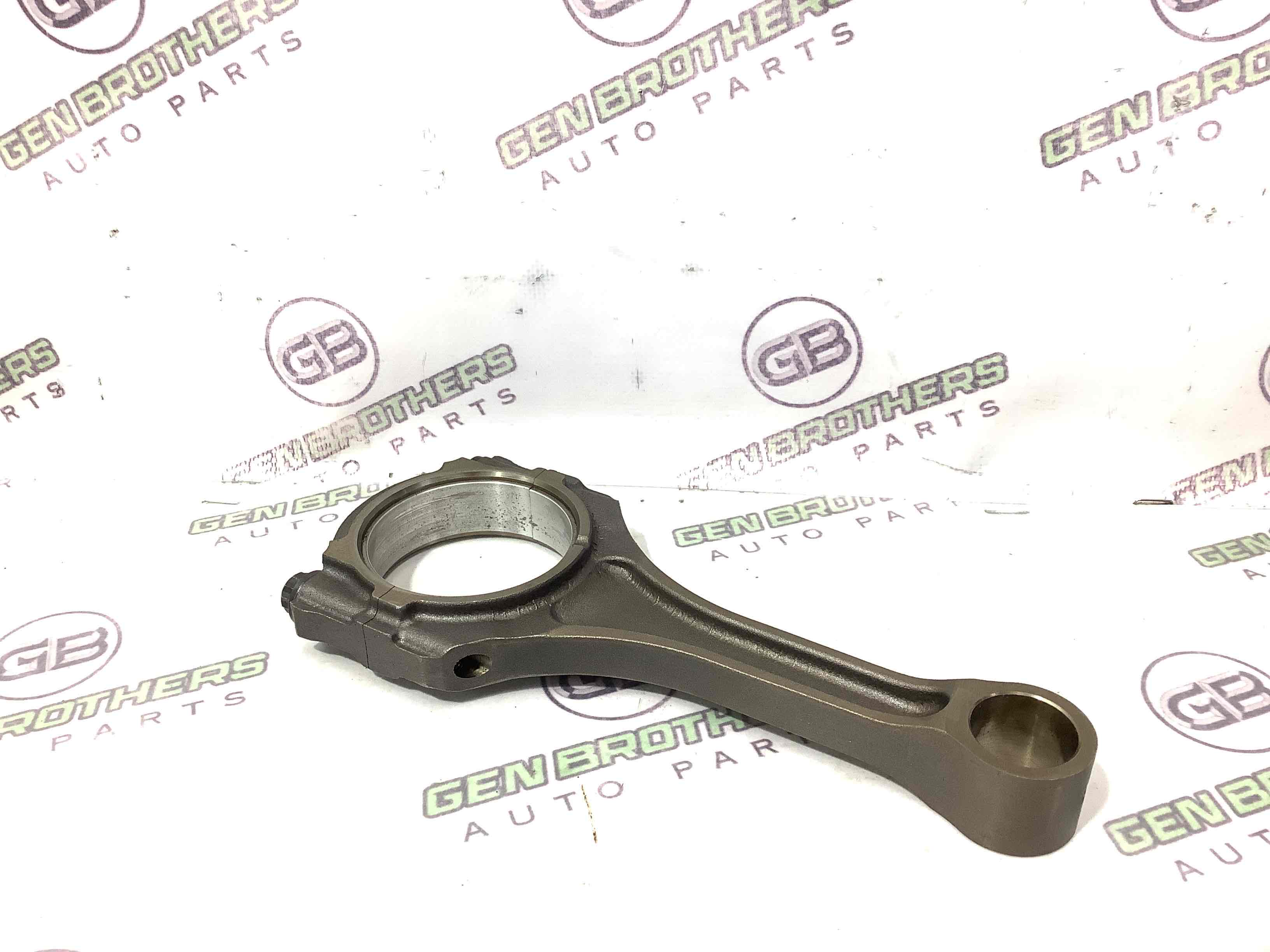 Шатун поршня двигуна