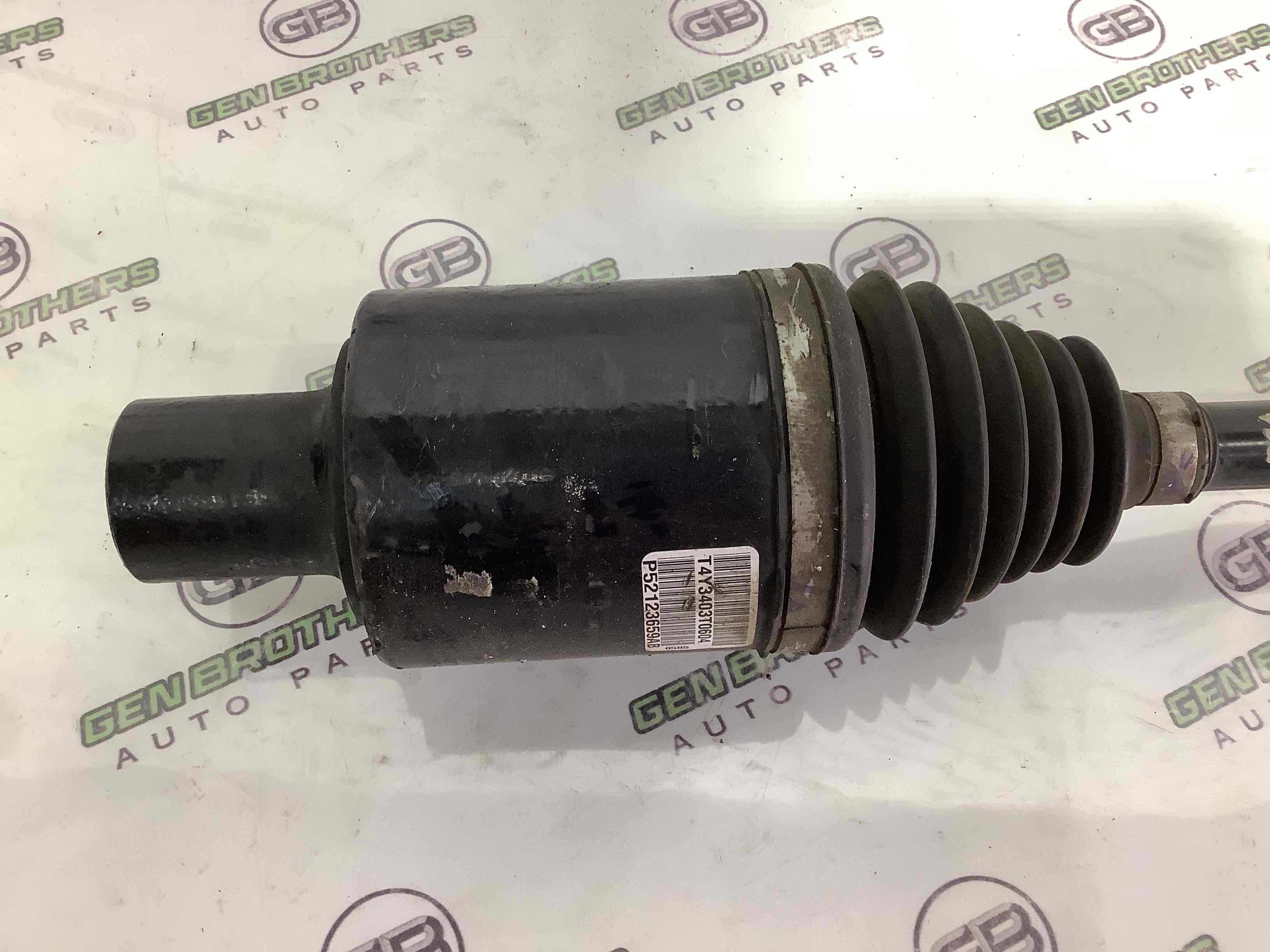 Привід піввісь задня права