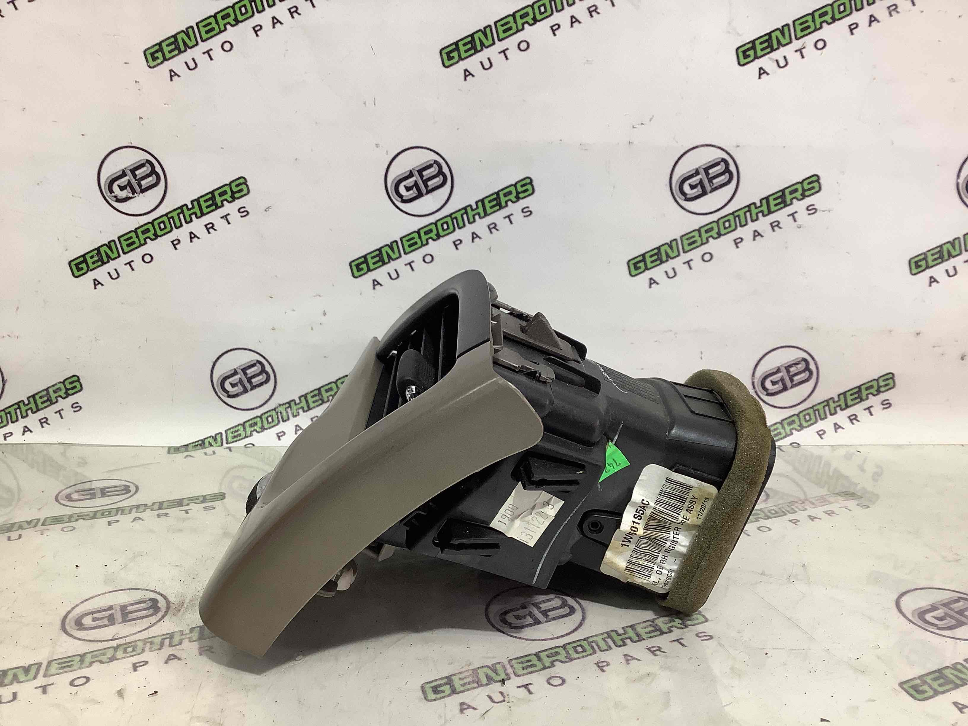 Дефлектор обдування салону