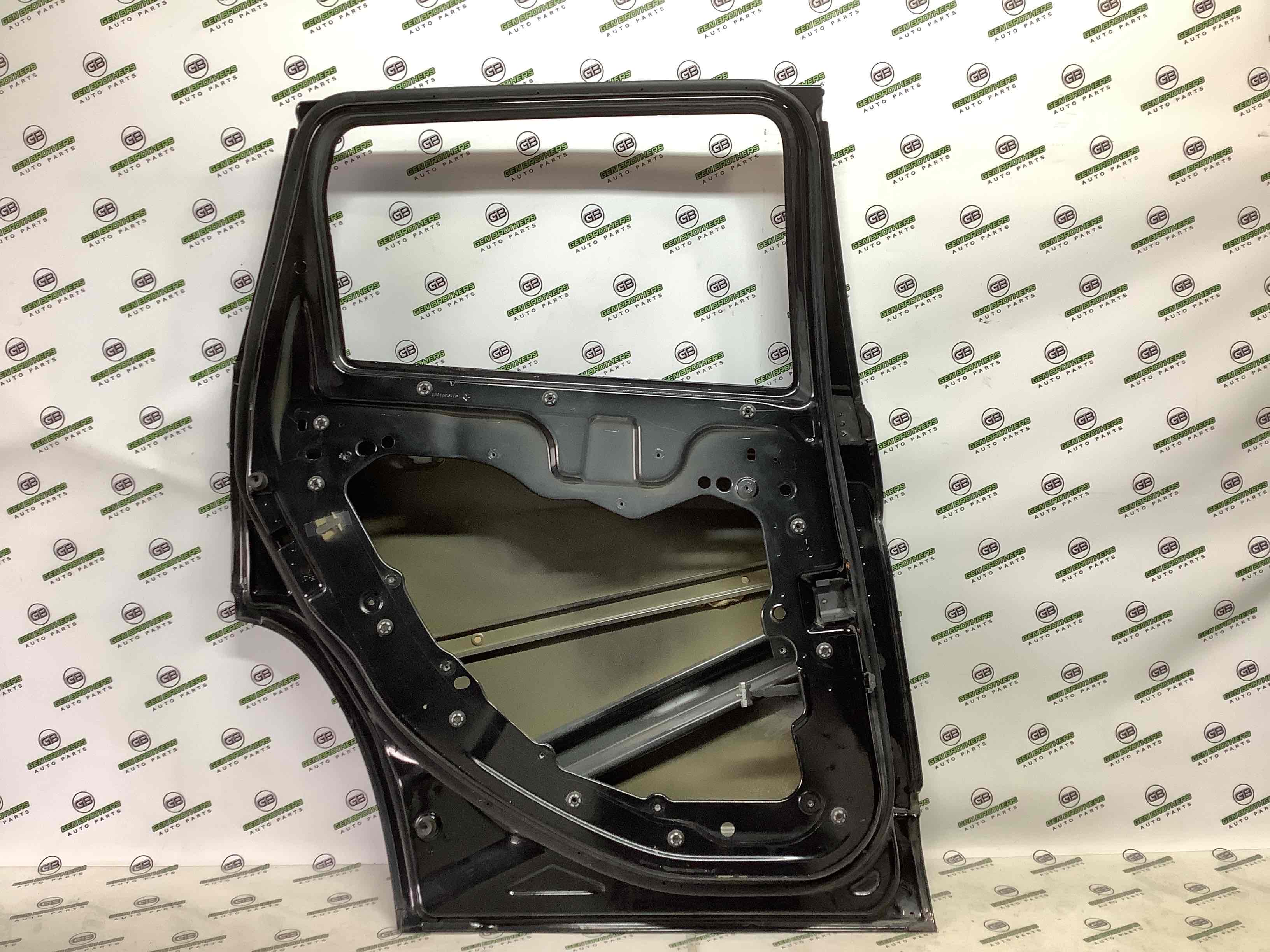 Двері задні ліві