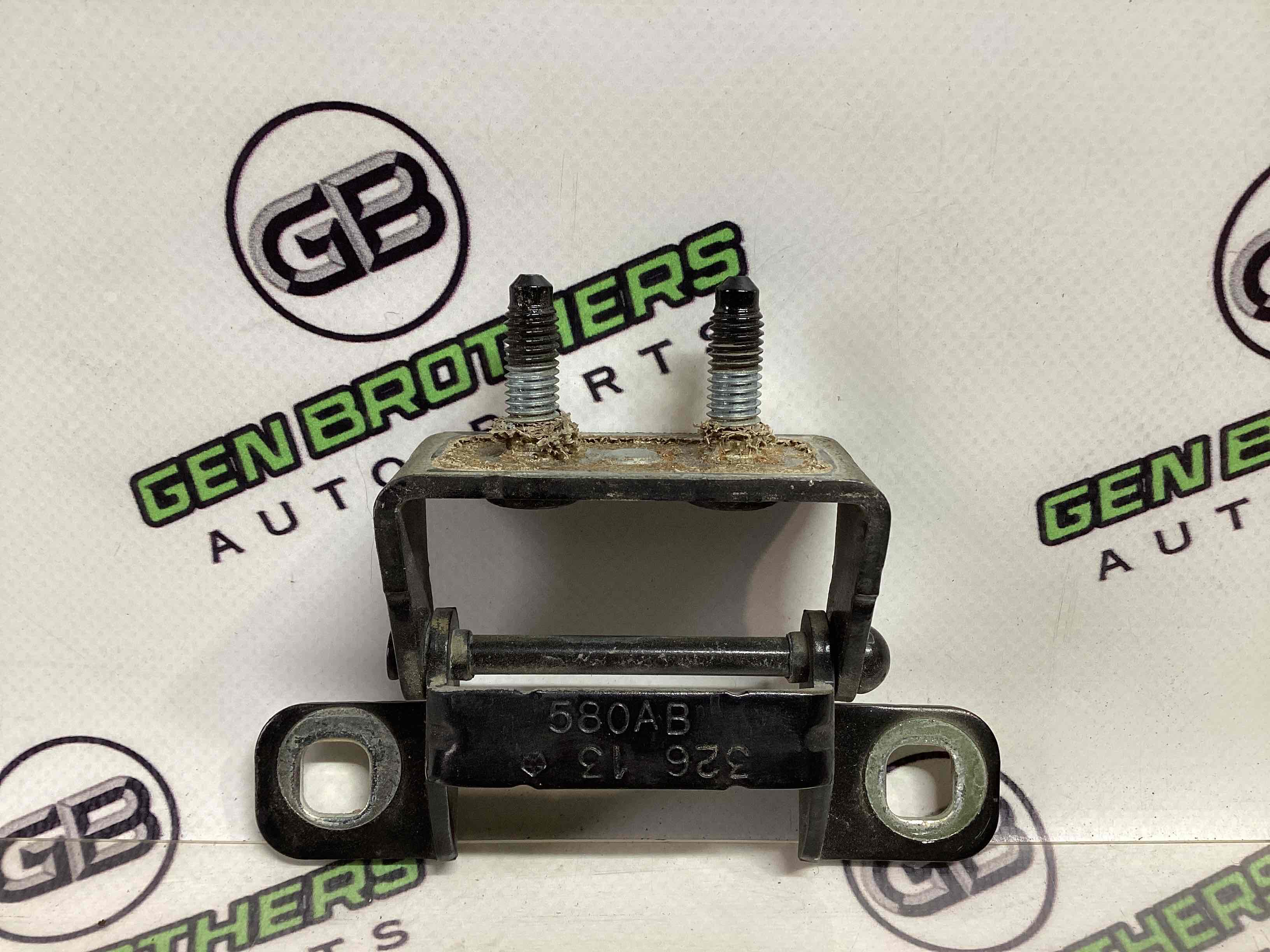 Петля кришки багажника, двері багажника