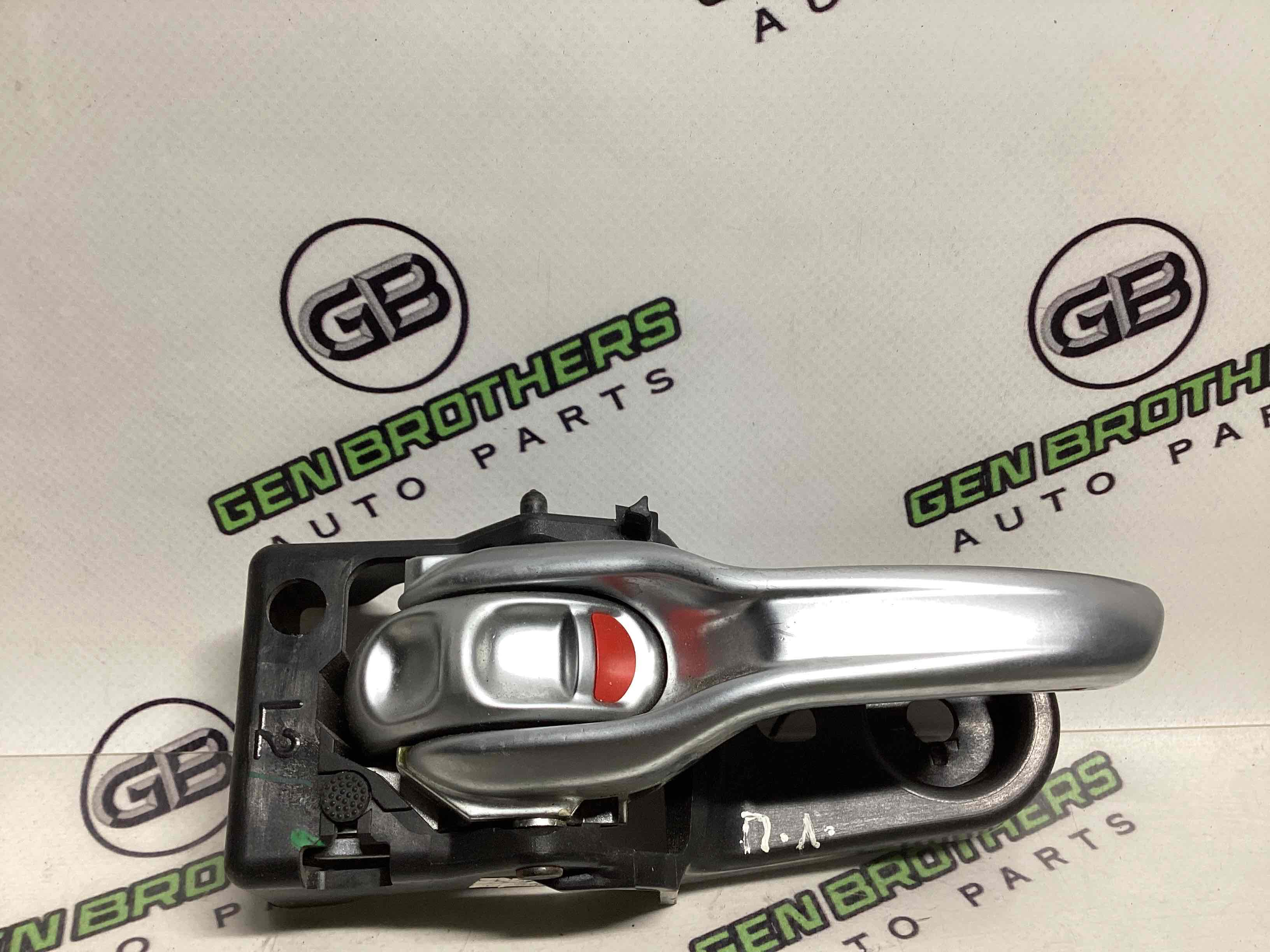 Ручка дверей салону внутрішня, поручень