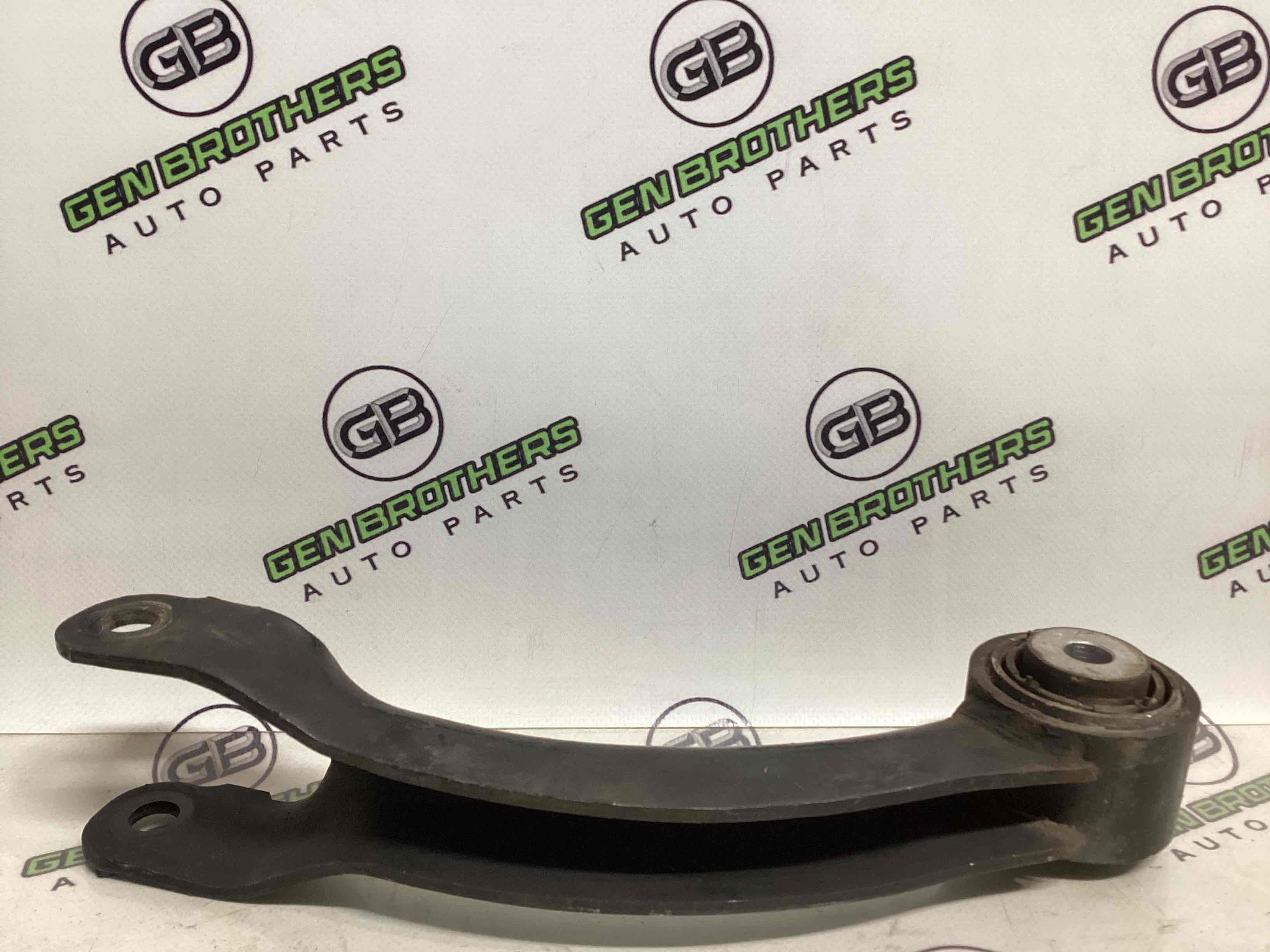 Важіль задній правий