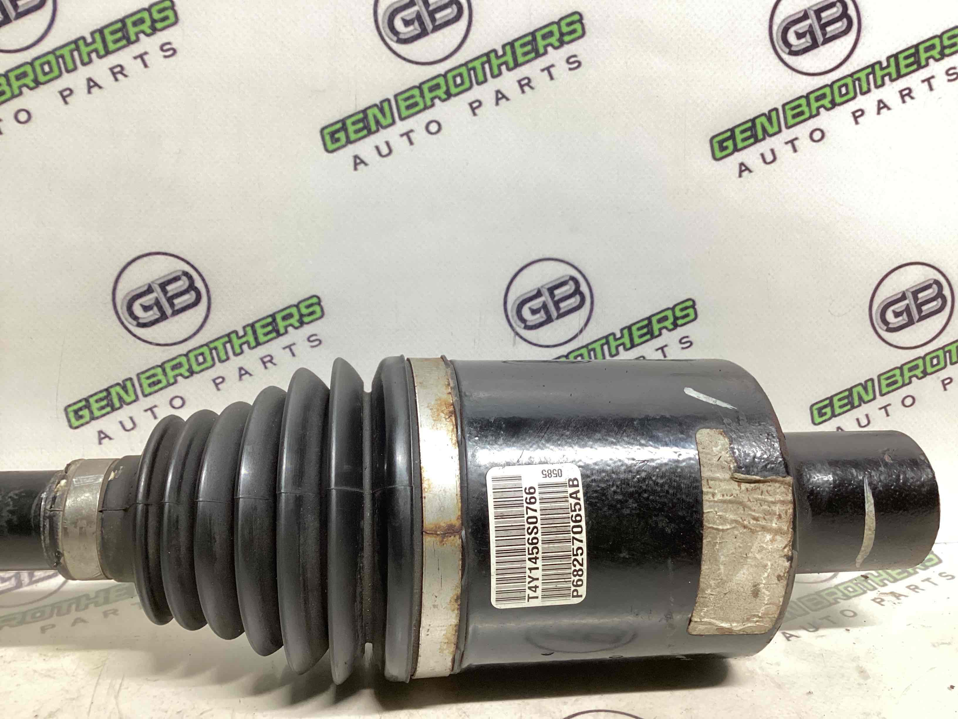 Привід піввісь задня права