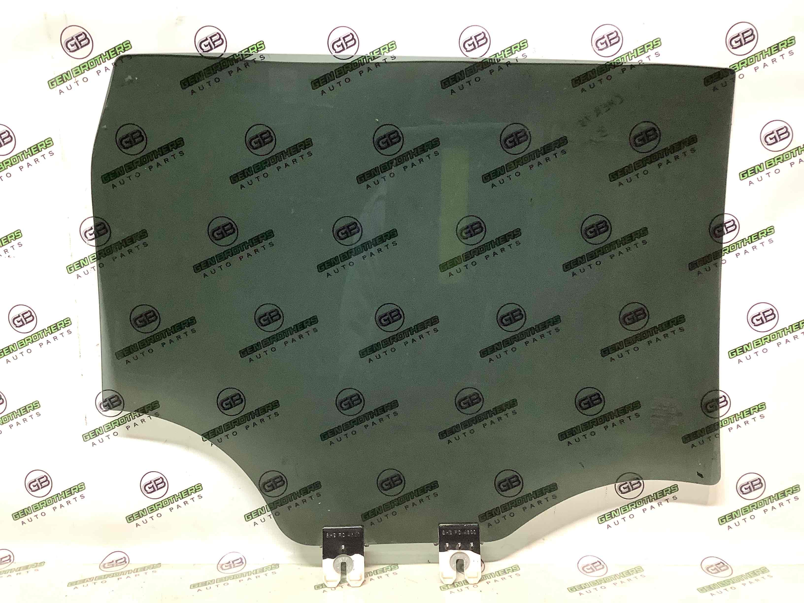 Скло заднє ліве